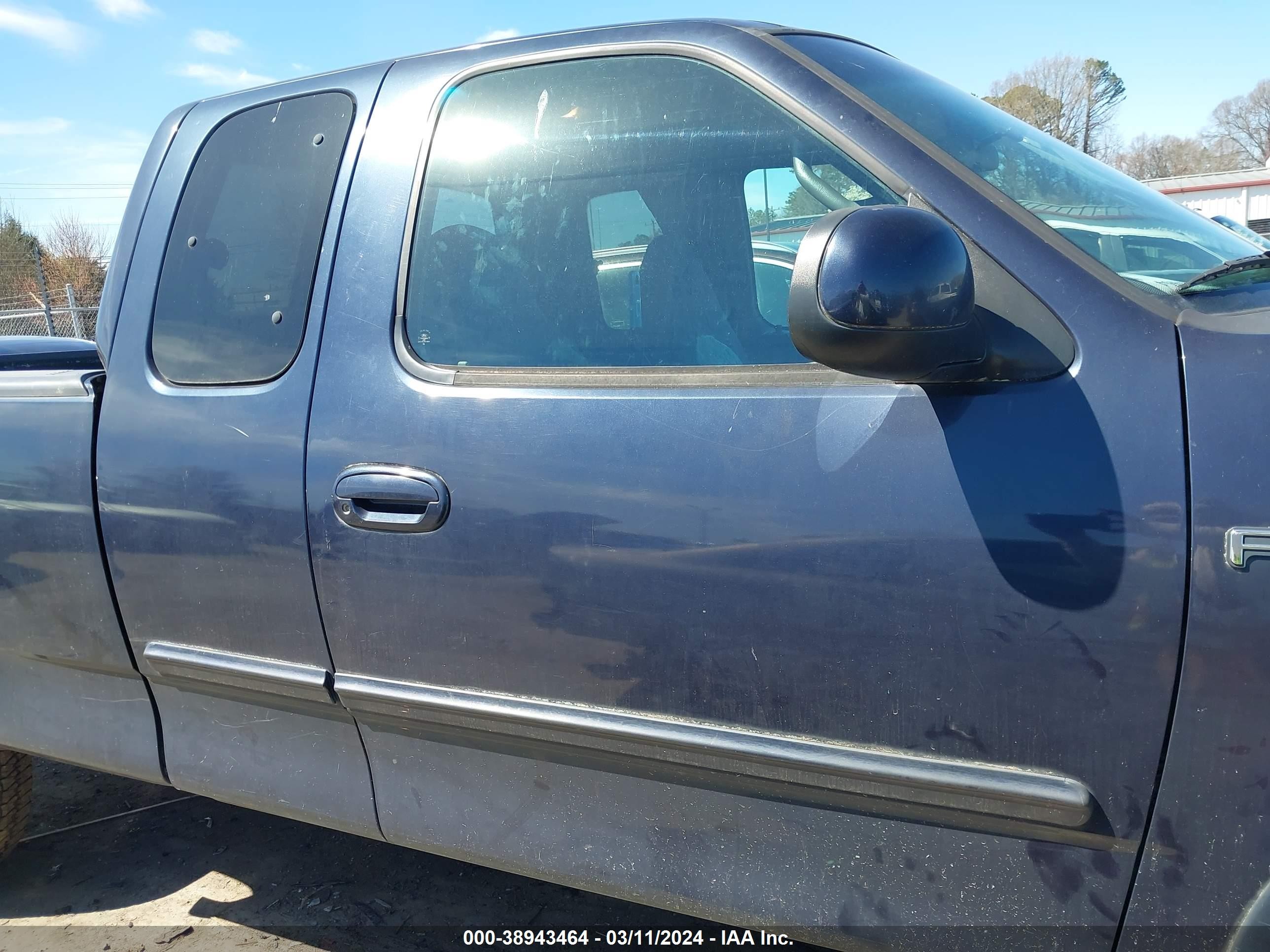 Photo 13 VIN: 1FTRX18W0YKA46753 - FORD F-150 