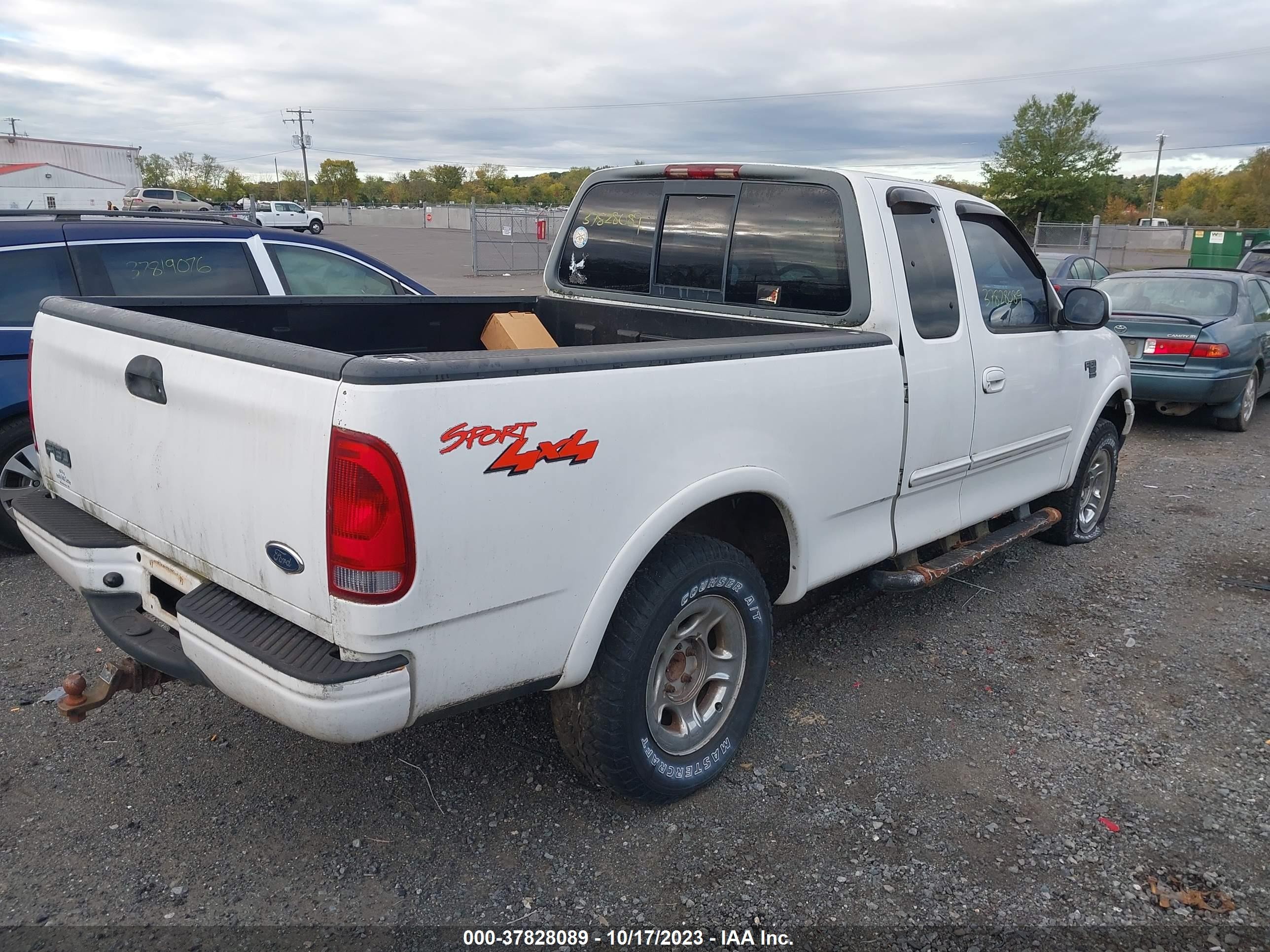 Photo 3 VIN: 1FTRX18W1XNC07902 - FORD F-150 