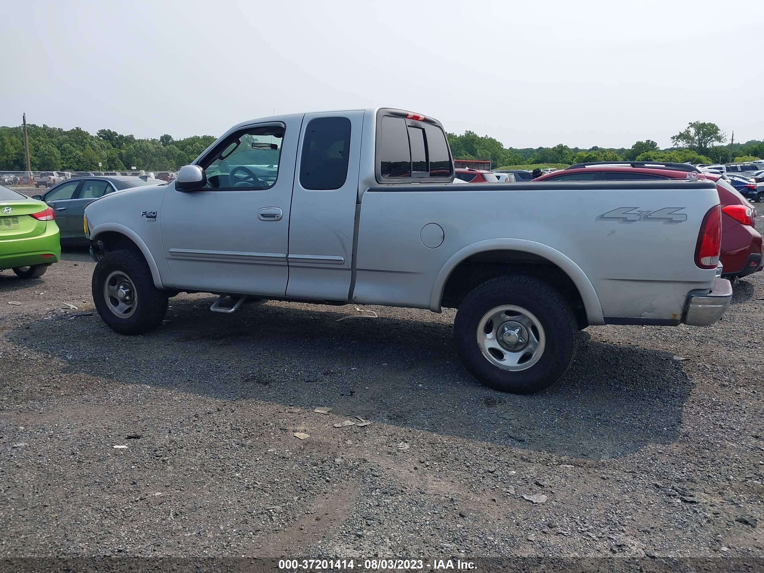 Photo 13 VIN: 1FTRX18W43NA74837 - FORD F-150 