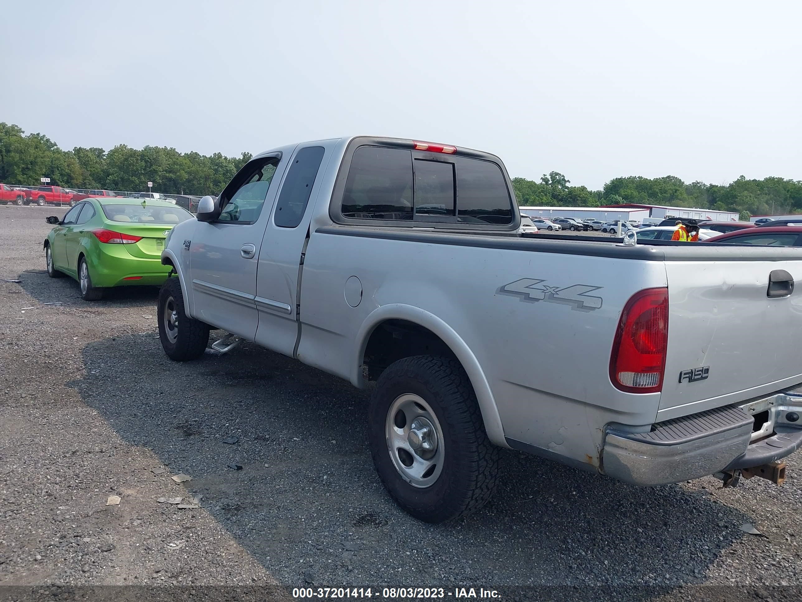 Photo 2 VIN: 1FTRX18W43NA74837 - FORD F-150 