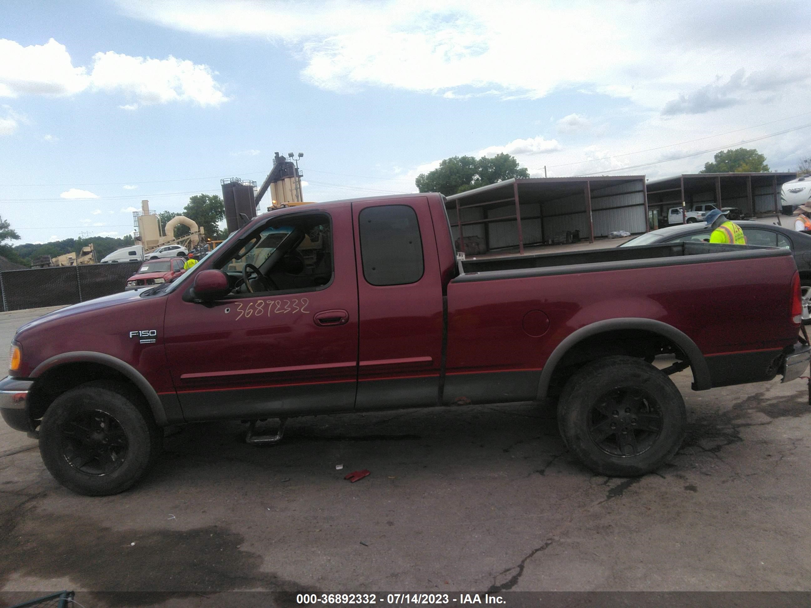 Photo 14 VIN: 1FTRX18W73NA16656 - FORD F-150 