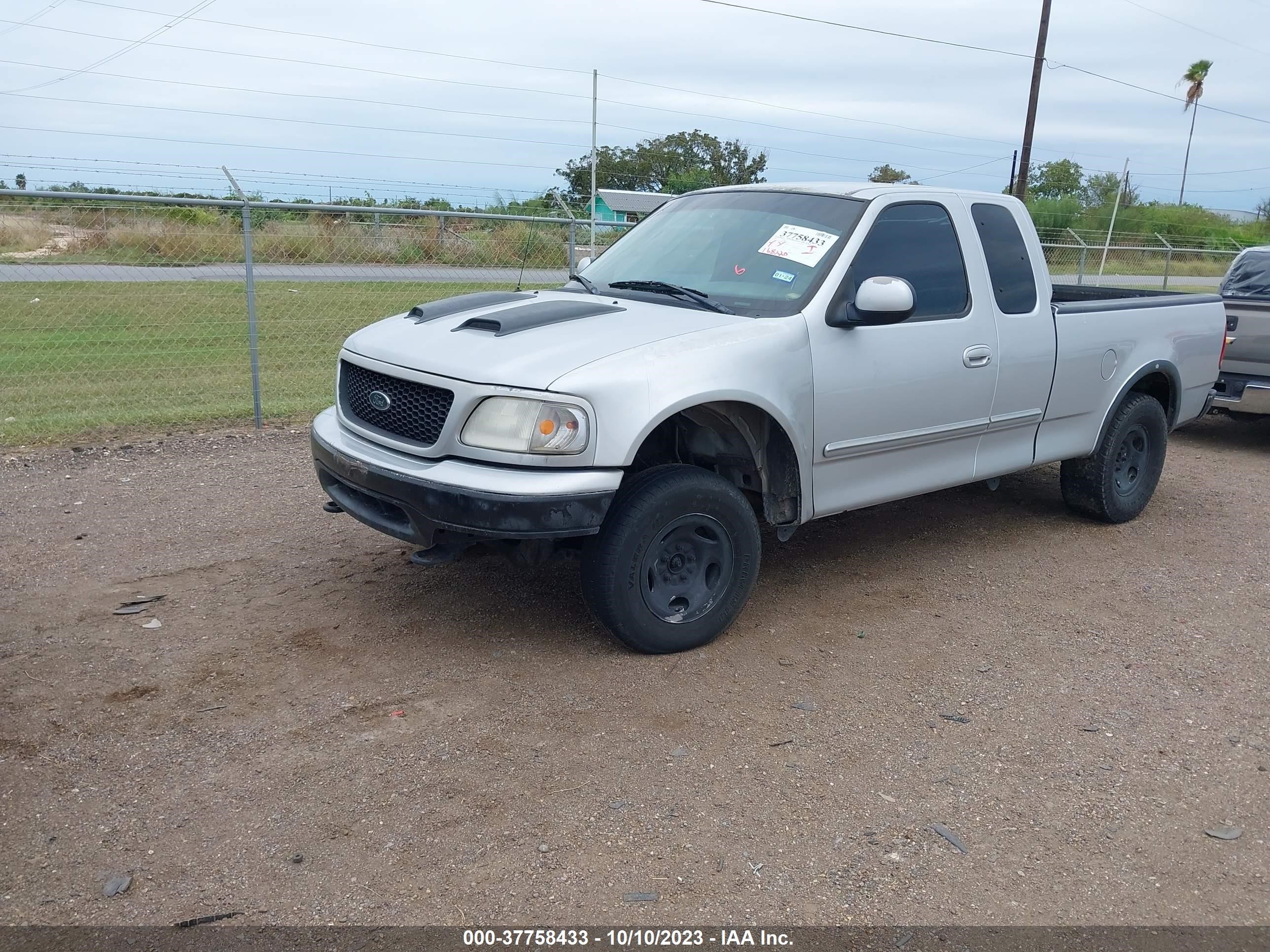 Photo 1 VIN: 1FTRX18W8XKB17762 - FORD F-150 