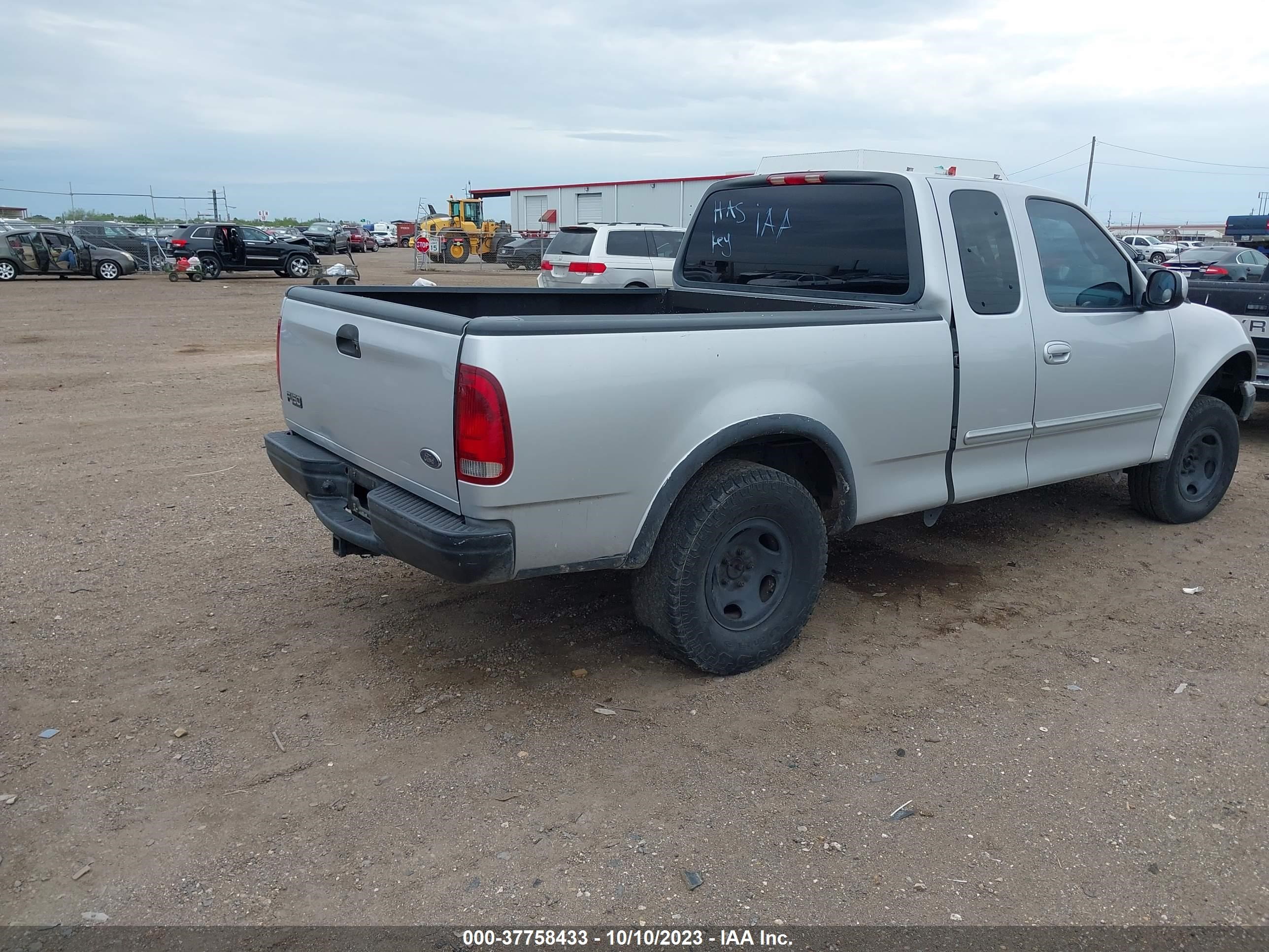 Photo 3 VIN: 1FTRX18W8XKB17762 - FORD F-150 