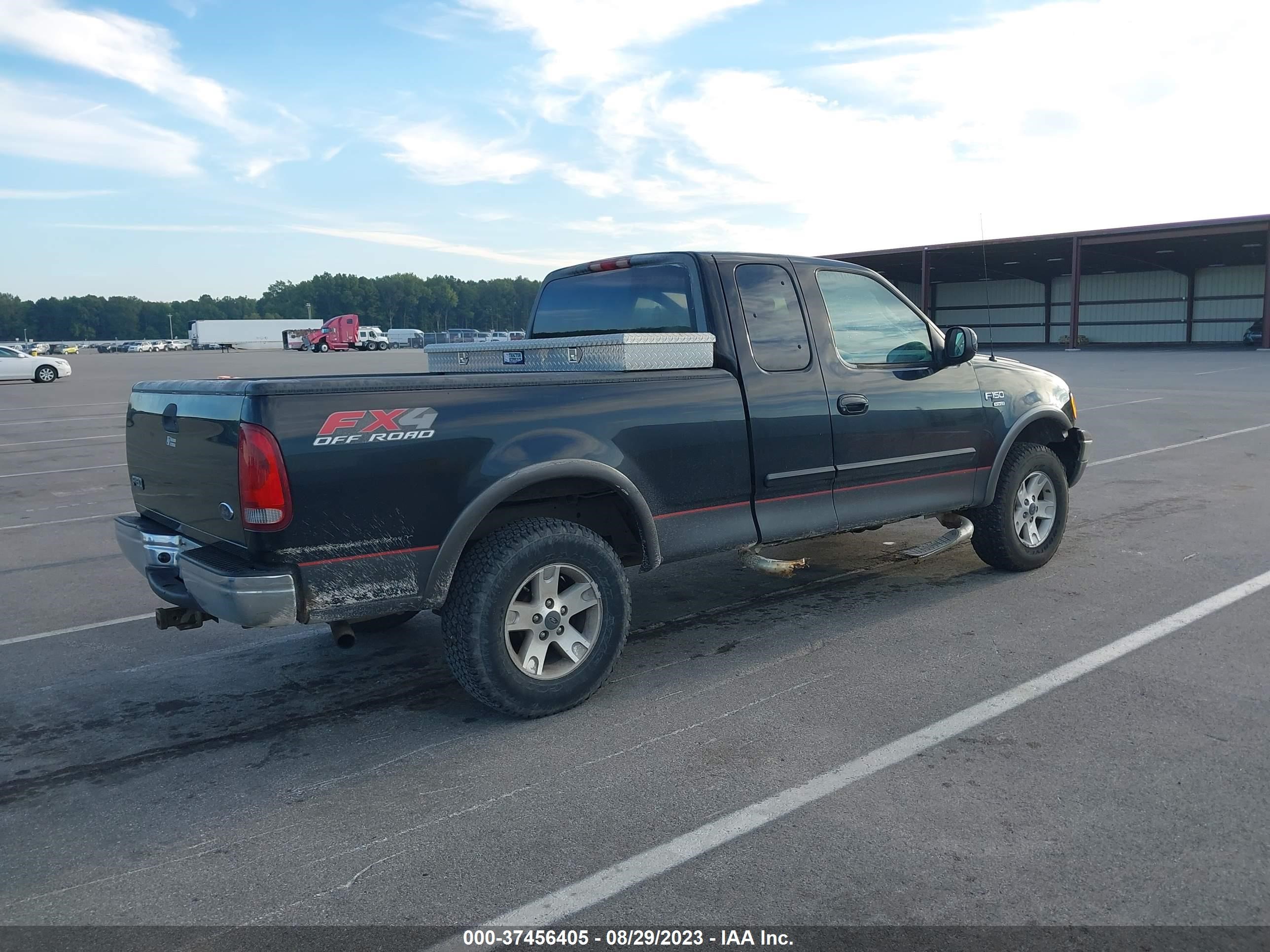 Photo 3 VIN: 1FTRX18W92NA96010 - FORD F-150 