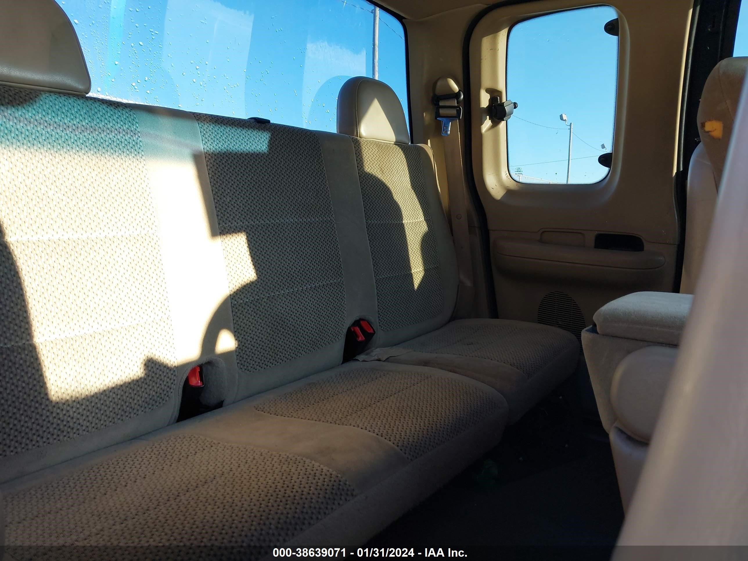 Photo 7 VIN: 1FTRX18W92NB30947 - FORD F-150 