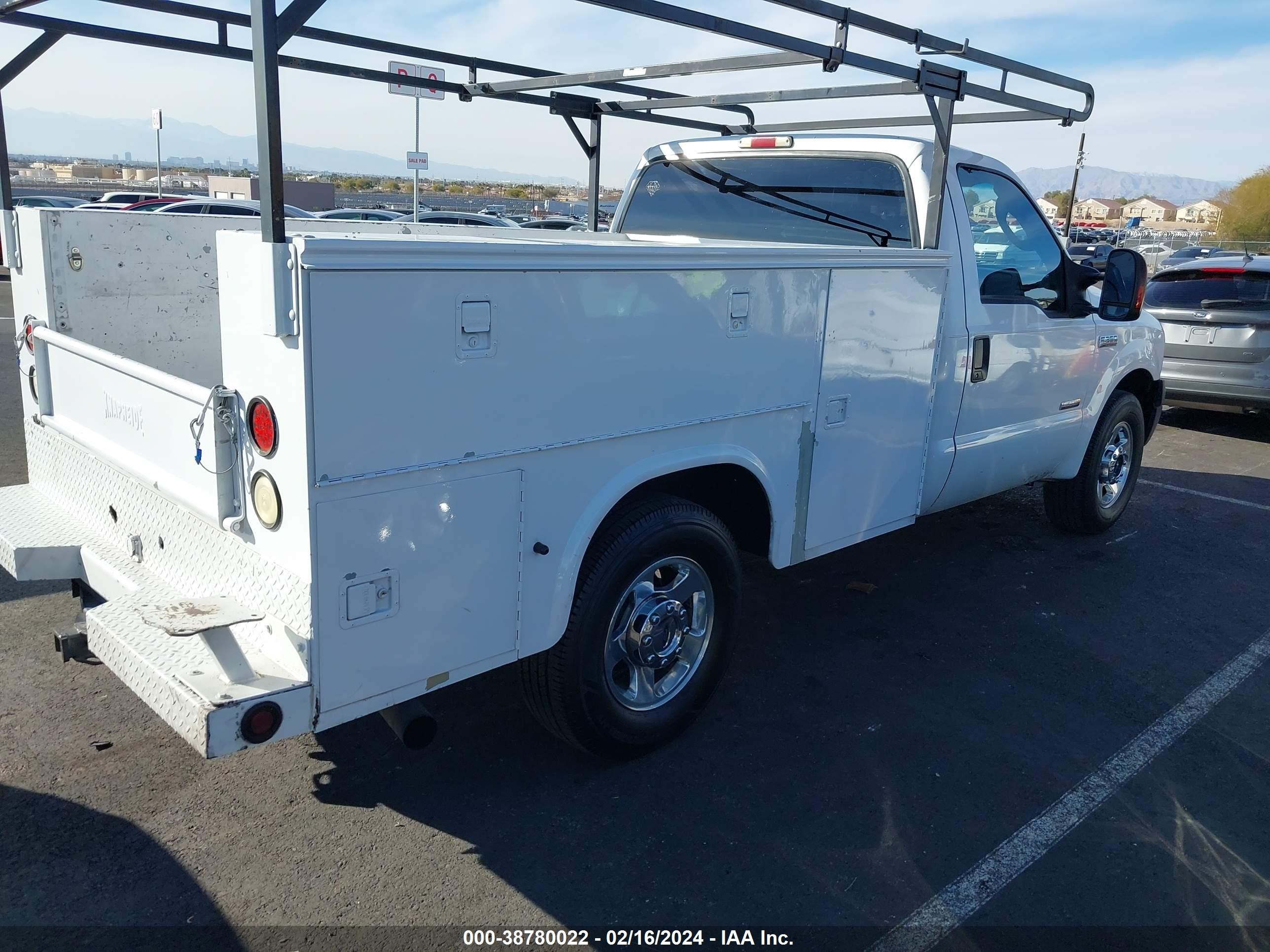 Photo 3 VIN: 1FTSF20P05EC46749 - FORD F250 