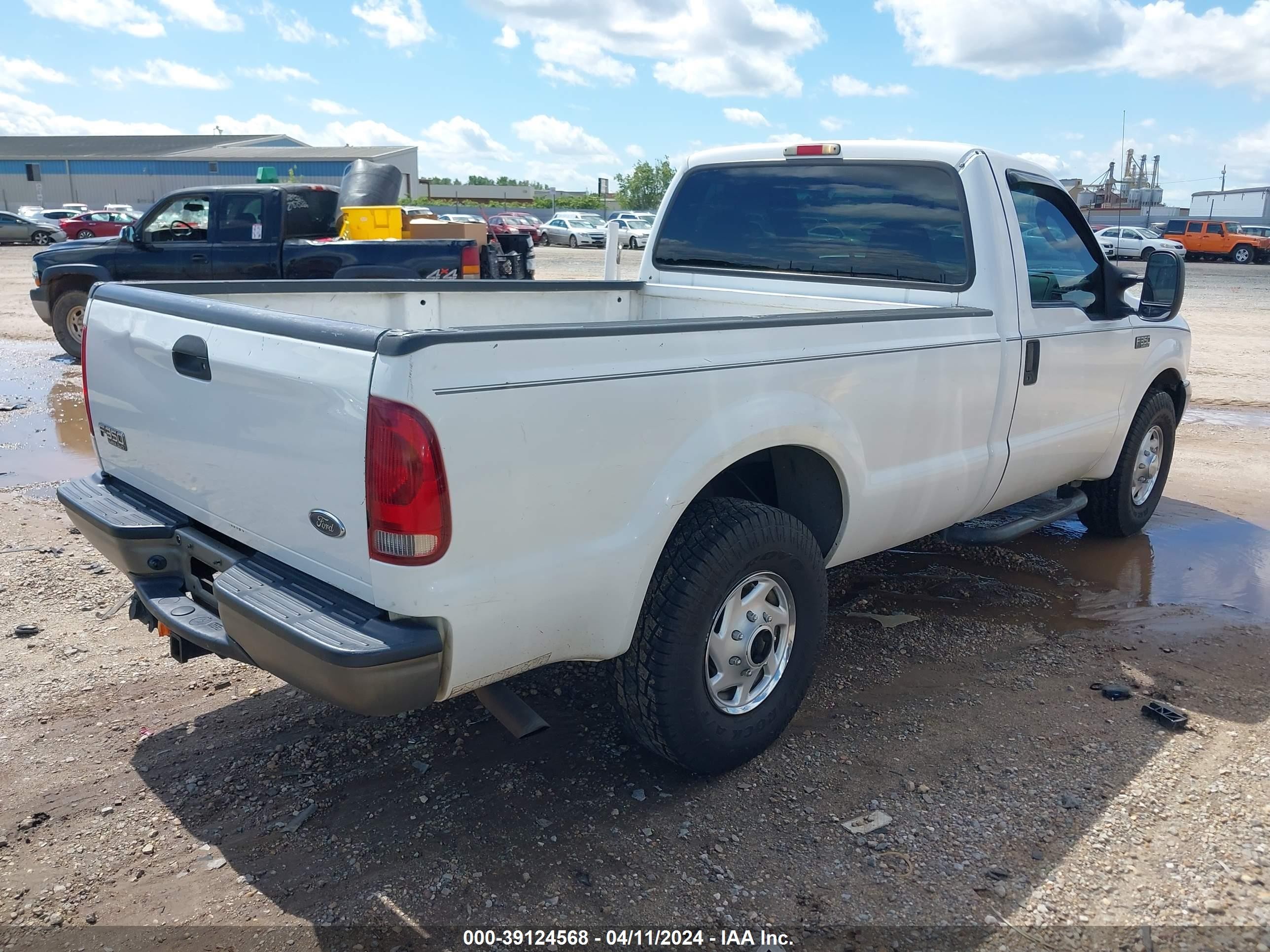 Photo 3 VIN: 1FTSF30L54EC24103 - FORD F350 