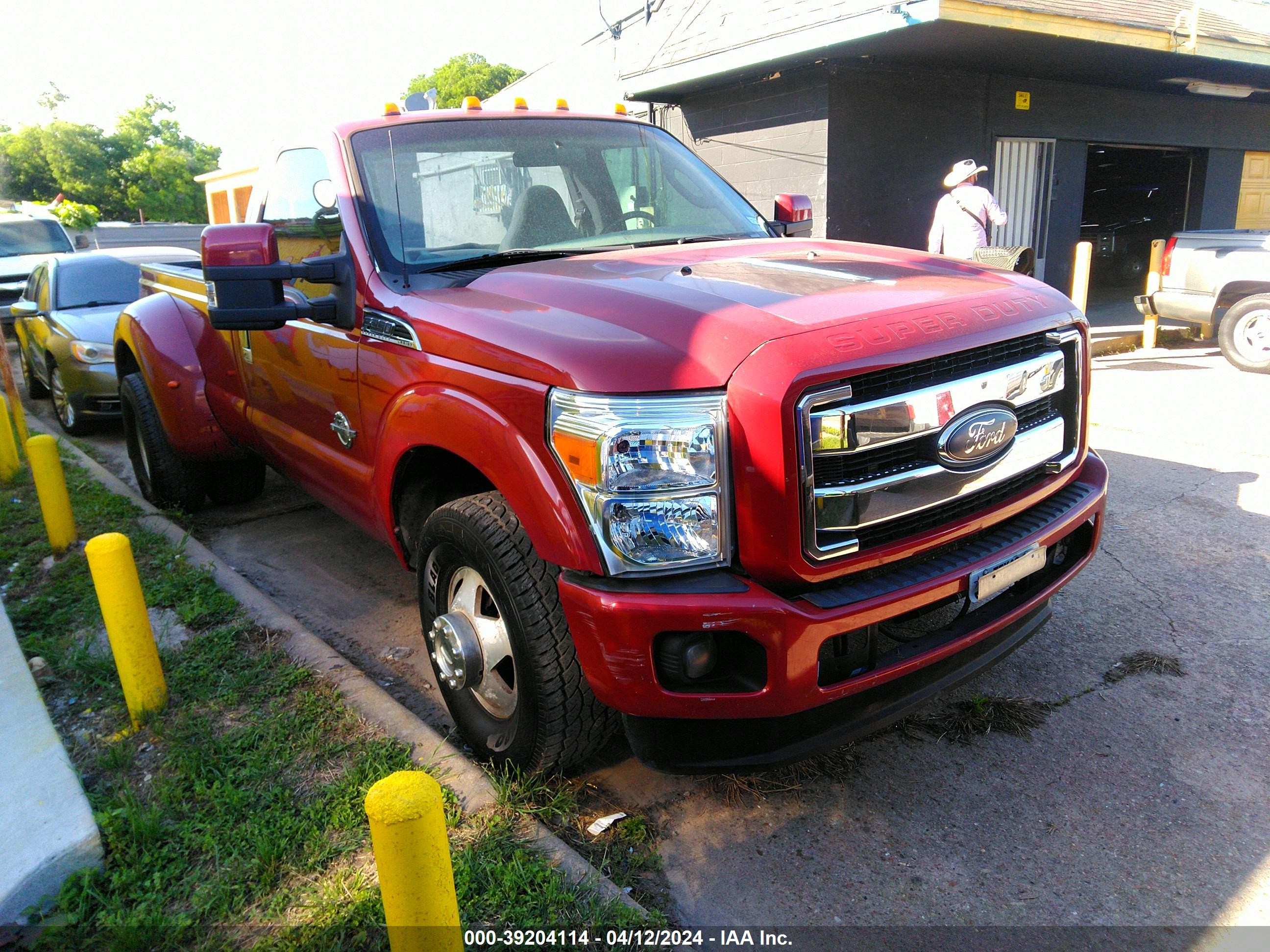 Photo 1 VIN: 1FTSF31F0XEC21705 - FORD F350 