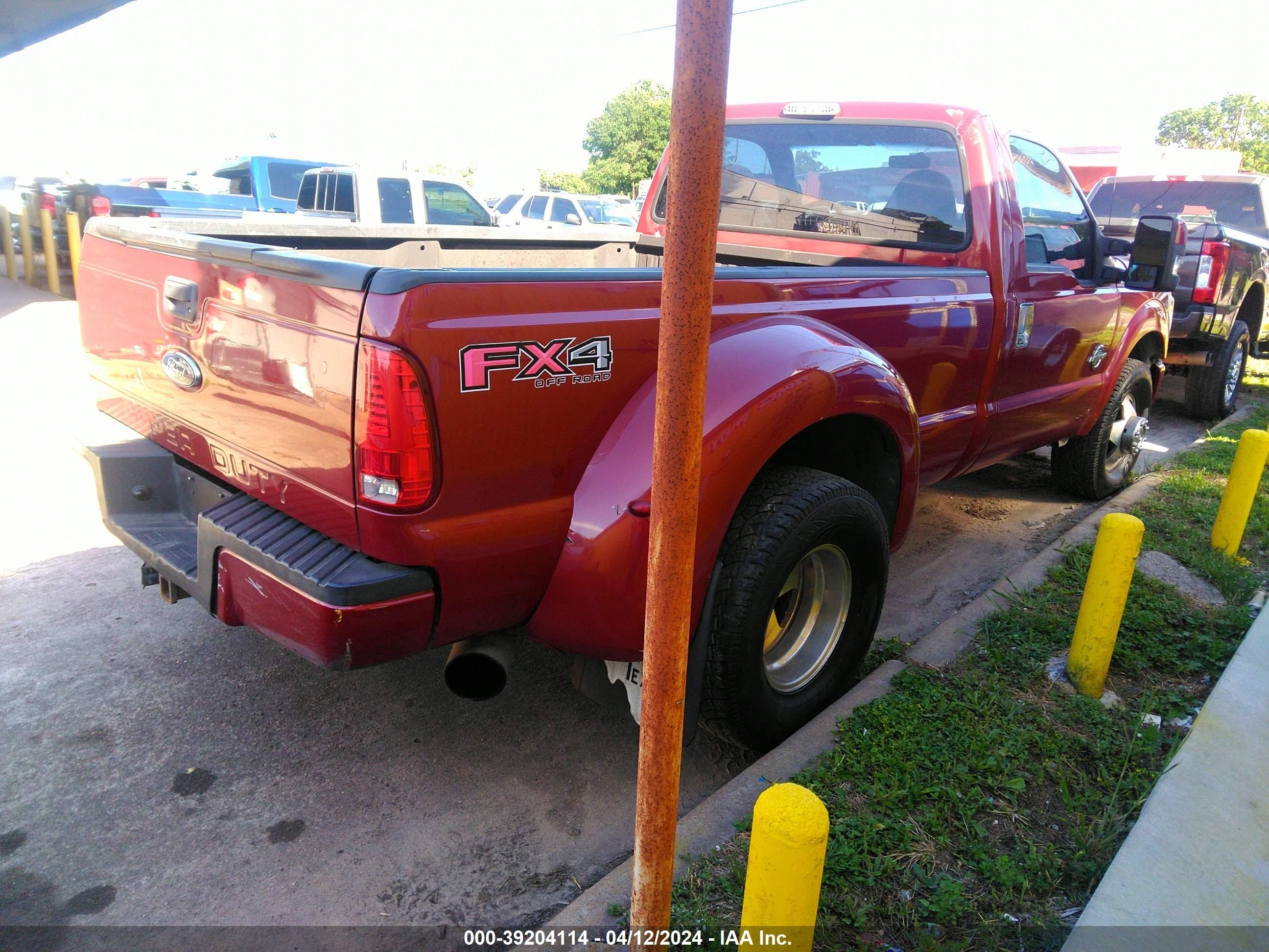 Photo 3 VIN: 1FTSF31F0XEC21705 - FORD F350 