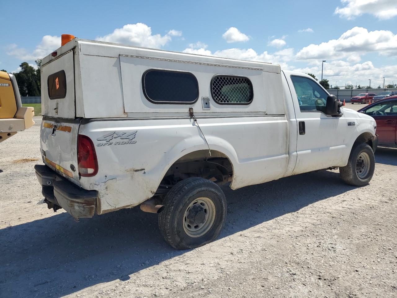 Photo 3 VIN: 1FTSF31L2YEC49416 - FORD F350 