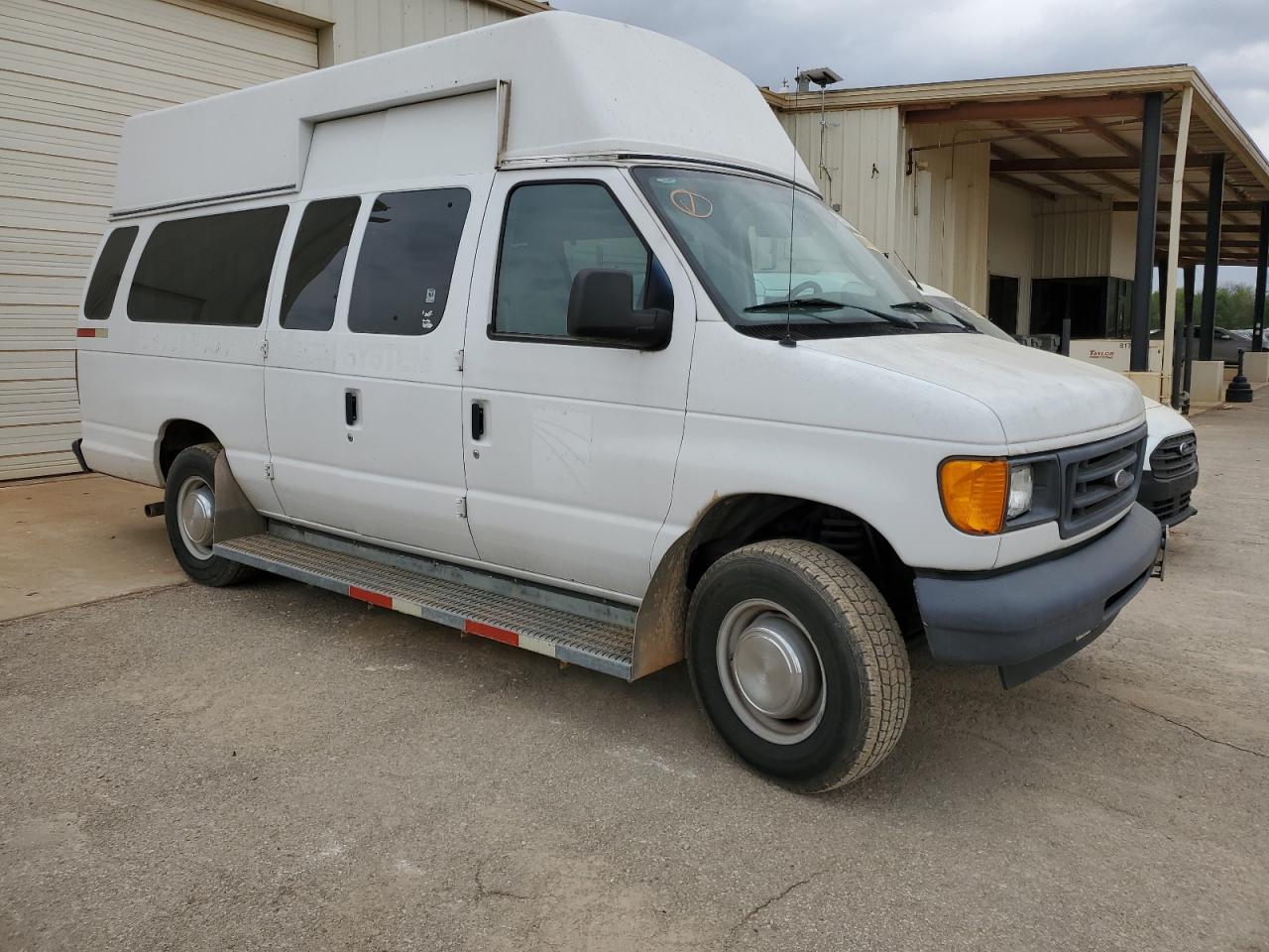 Photo 3 VIN: 1FTSS34L56HB22534 - FORD ECONOLINE 