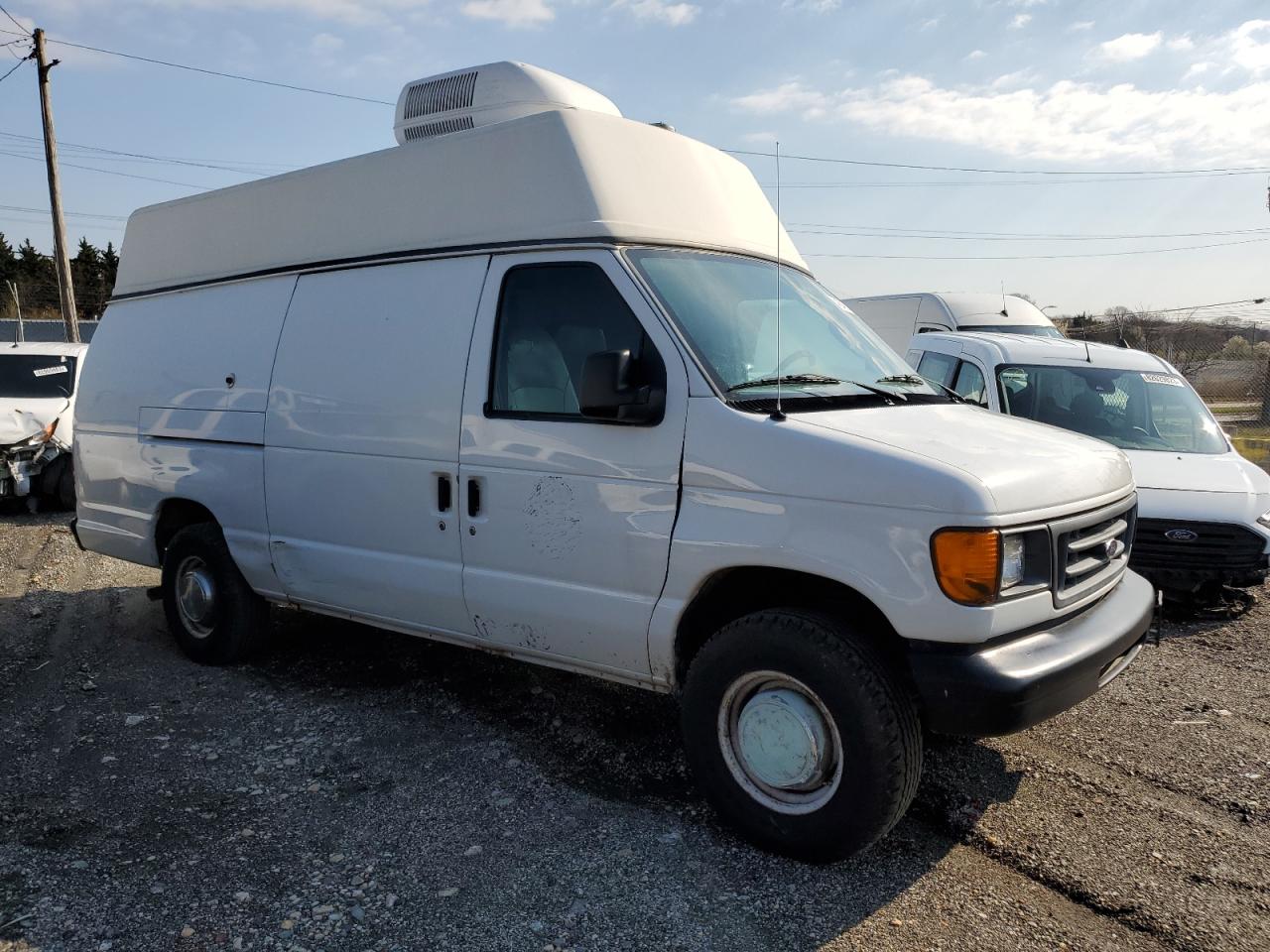 Photo 3 VIN: 1FTSS34L83HB75417 - FORD ECONOLINE 