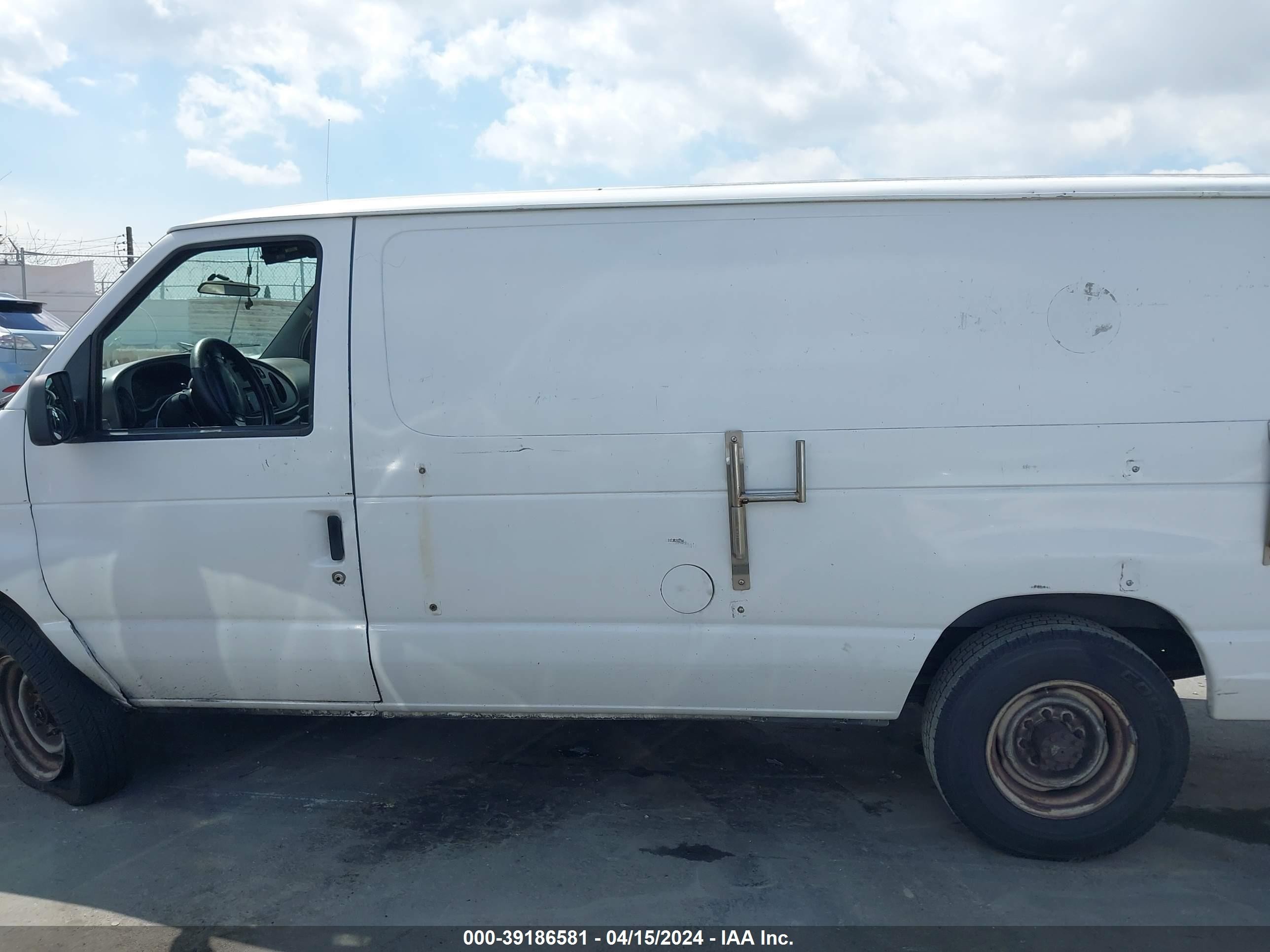 Photo 13 VIN: 1FTSS34S51HA87607 - FORD ECONOLINE 