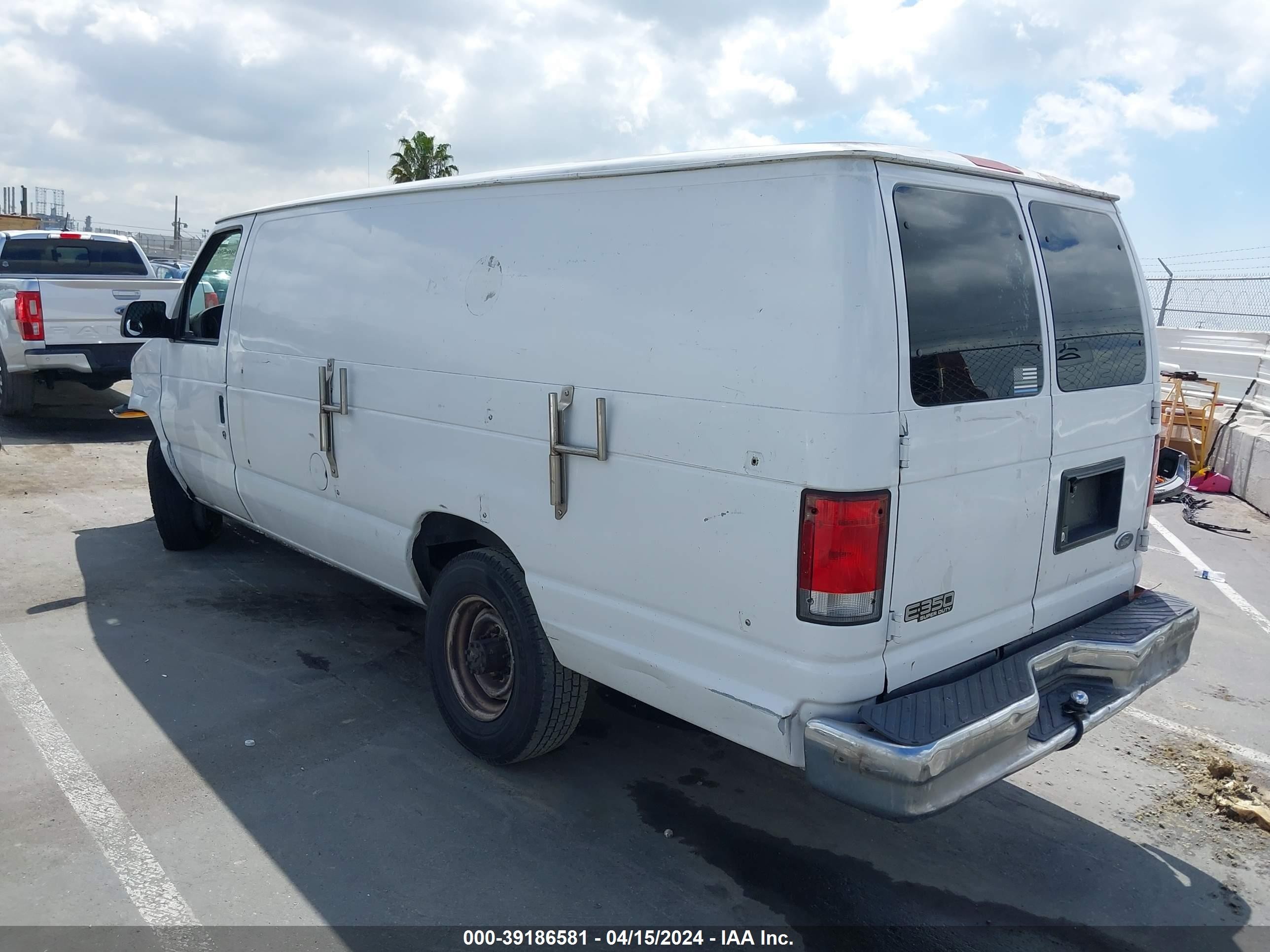 Photo 2 VIN: 1FTSS34S51HA87607 - FORD ECONOLINE 