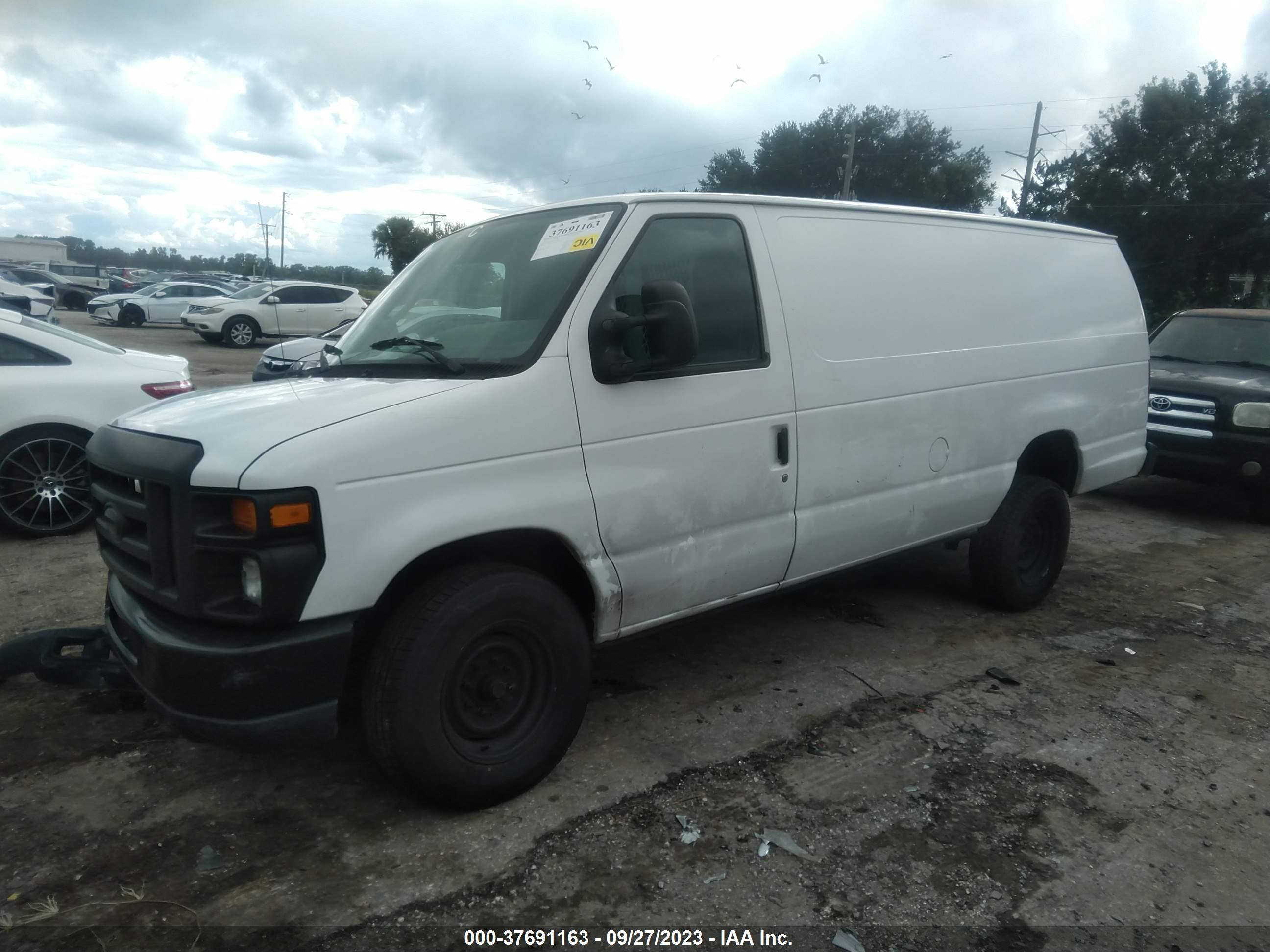 Photo 1 VIN: 1FTSS3EL1EDA48792 - FORD ECONOLINE 