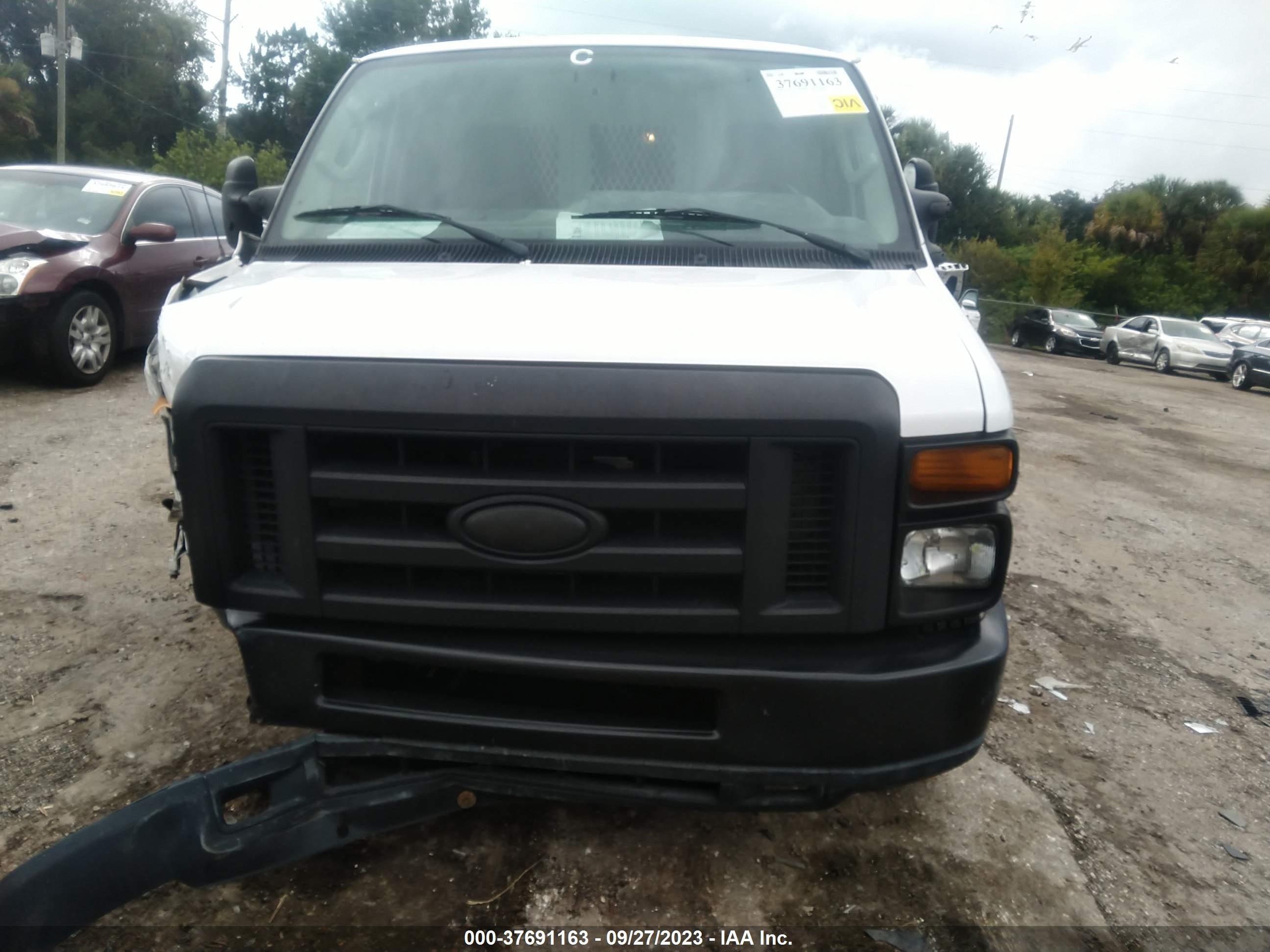 Photo 11 VIN: 1FTSS3EL1EDA48792 - FORD ECONOLINE 