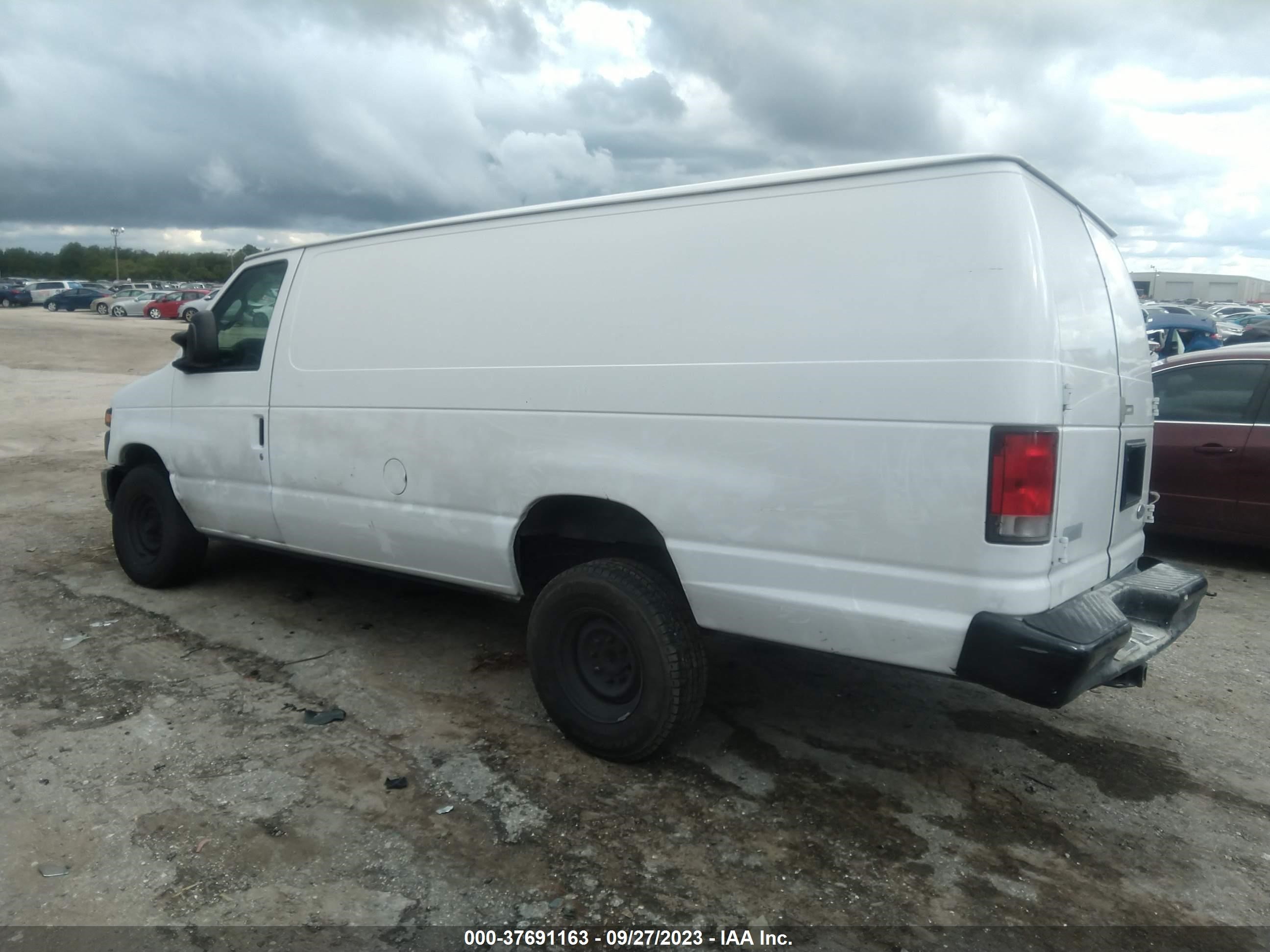 Photo 2 VIN: 1FTSS3EL1EDA48792 - FORD ECONOLINE 