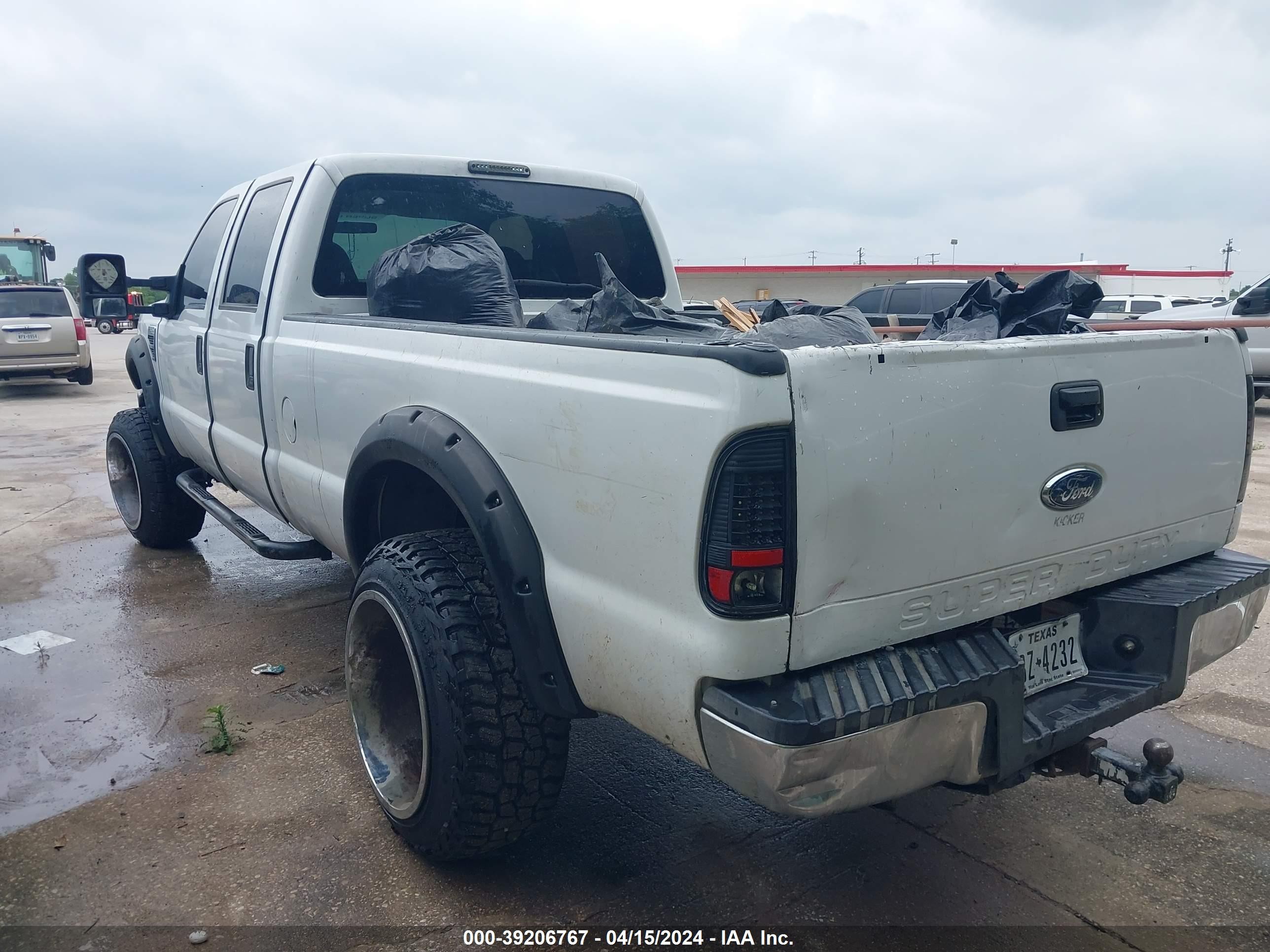 Photo 2 VIN: 1FTSW20529EA81663 - FORD F250 