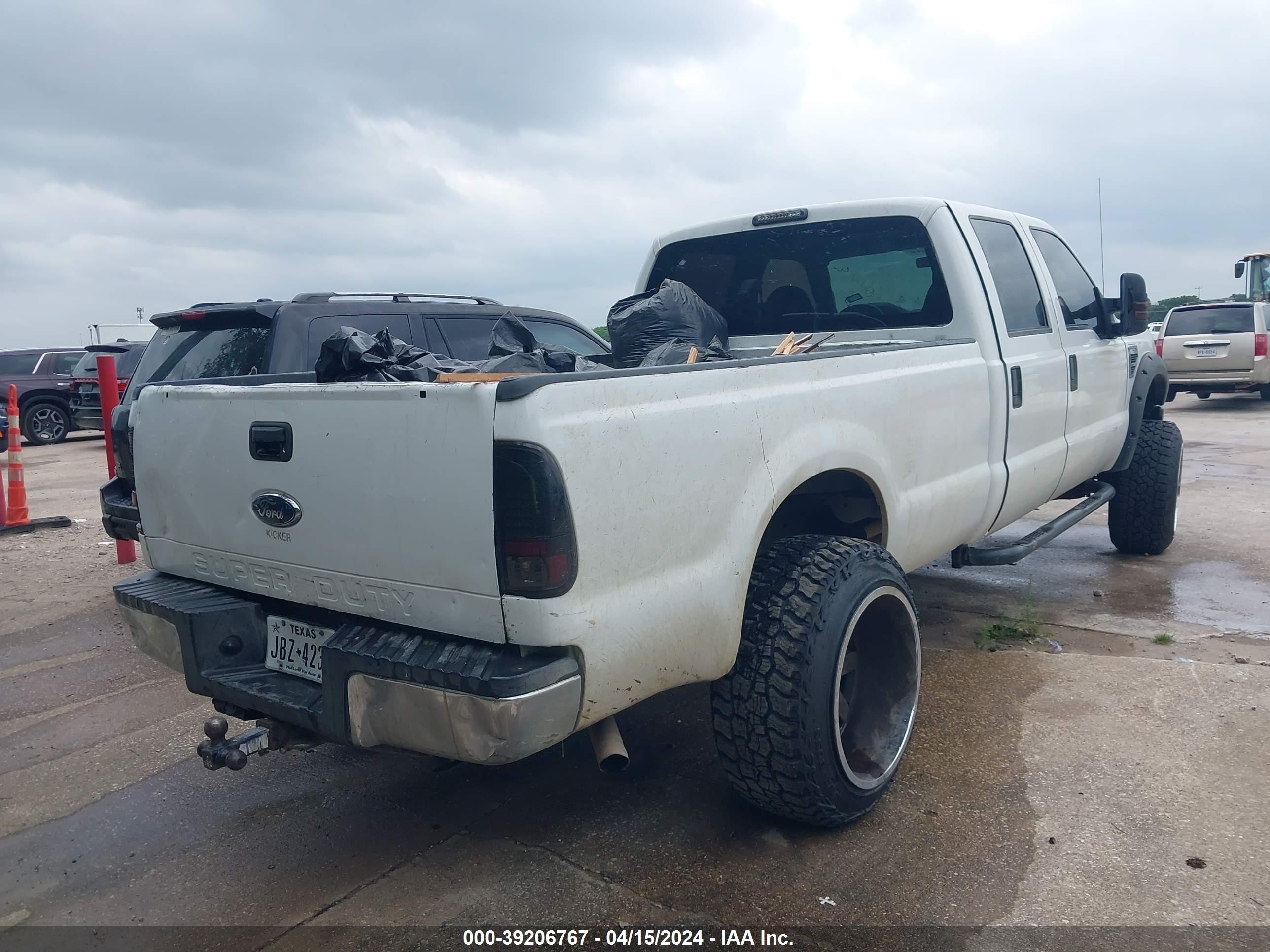 Photo 3 VIN: 1FTSW20529EA81663 - FORD F250 