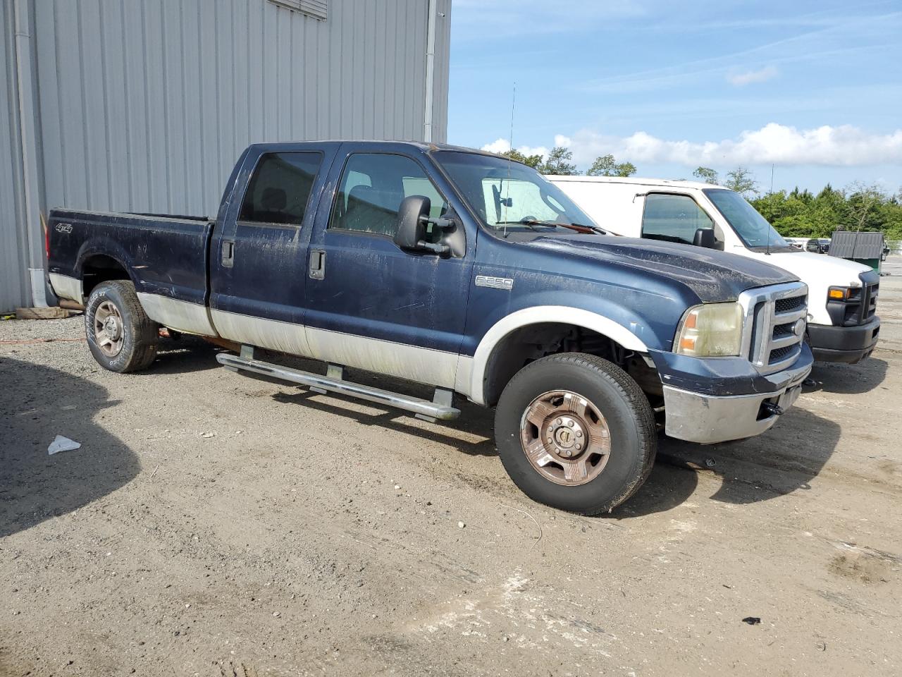 Photo 3 VIN: 1FTSW21525EB80041 - FORD F250 