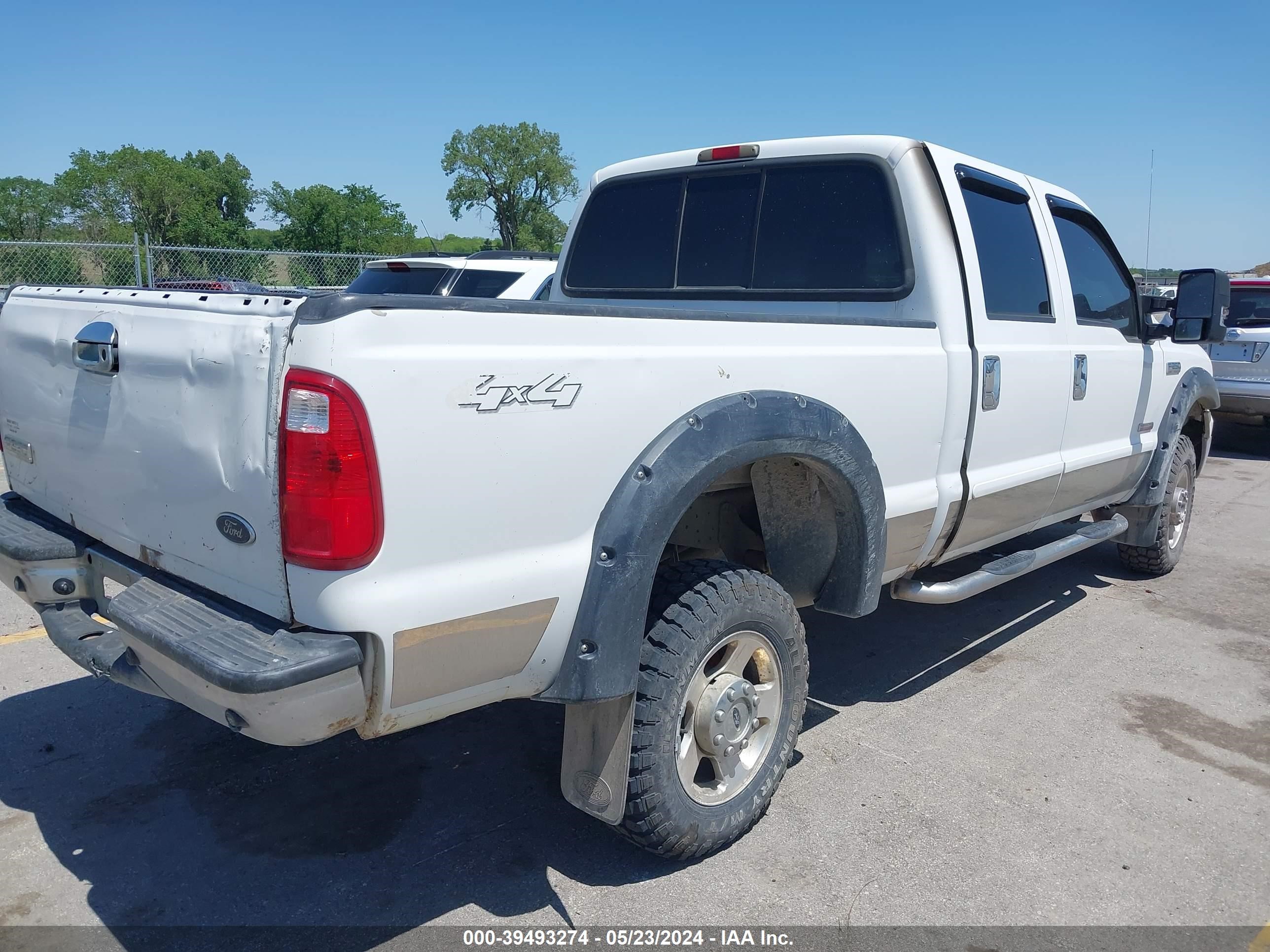 Photo 3 VIN: 1FTSW21P15EB70523 - FORD F250 