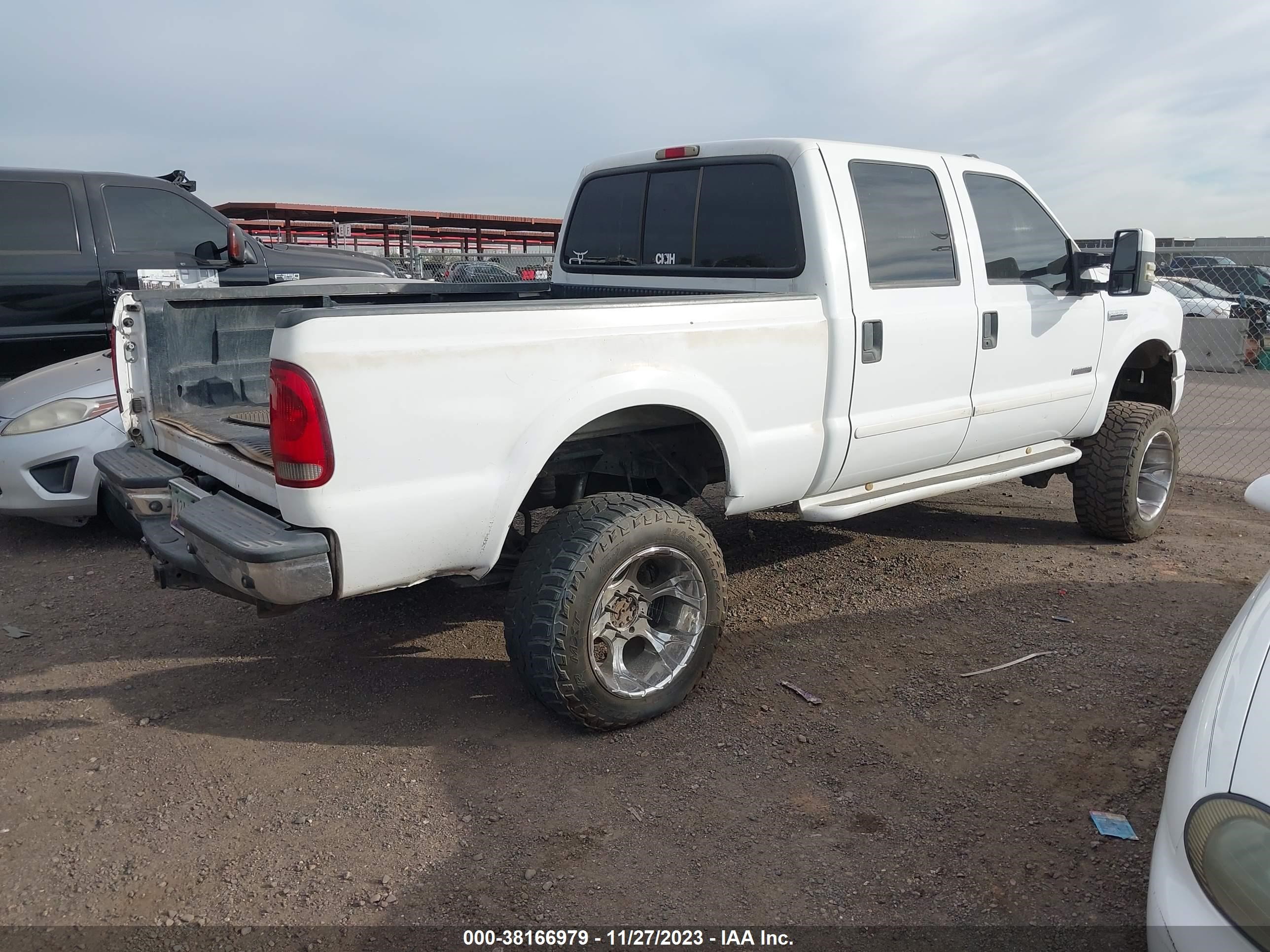 Photo 3 VIN: 1FTSW21P25EC09636 - FORD F250 