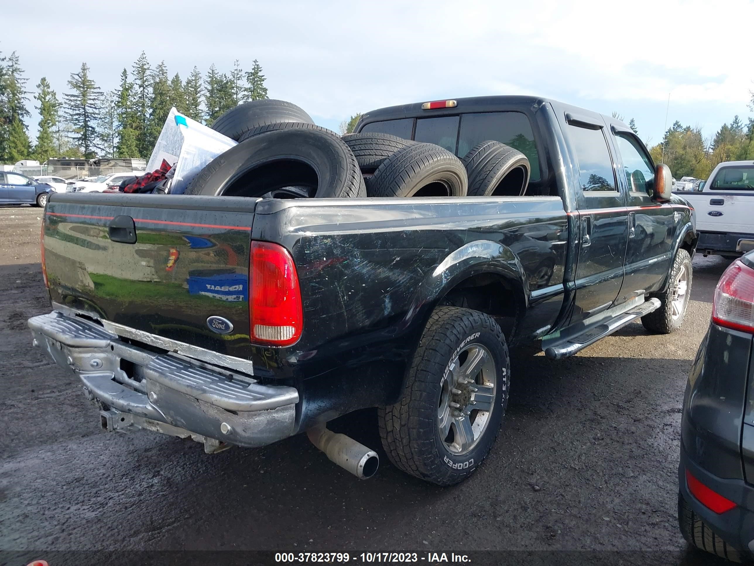 Photo 3 VIN: 1FTSW21P25EC21625 - FORD F250 