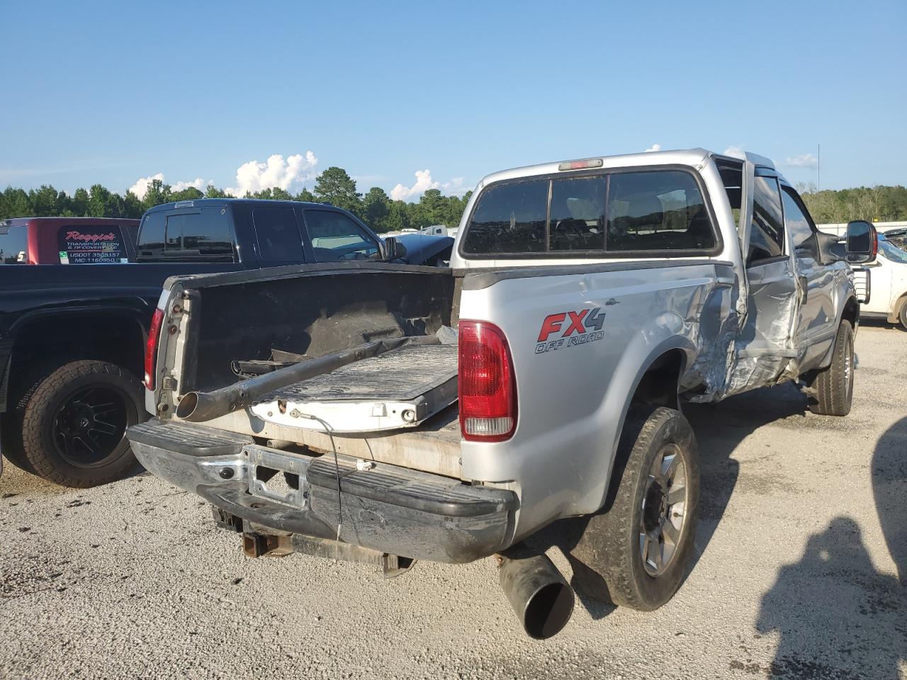 Photo 2 VIN: 1FTSW21P26EC30830 - FORD F250 