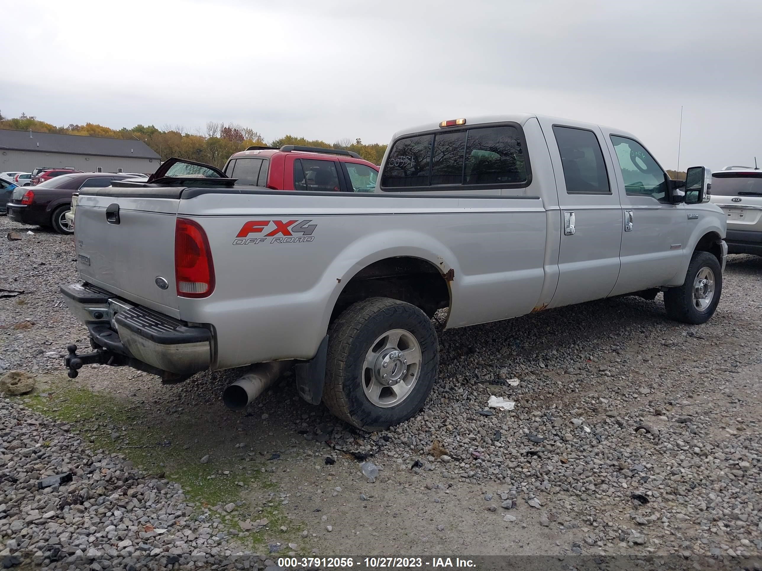 Photo 3 VIN: 1FTSW21P26ED05512 - FORD F250 