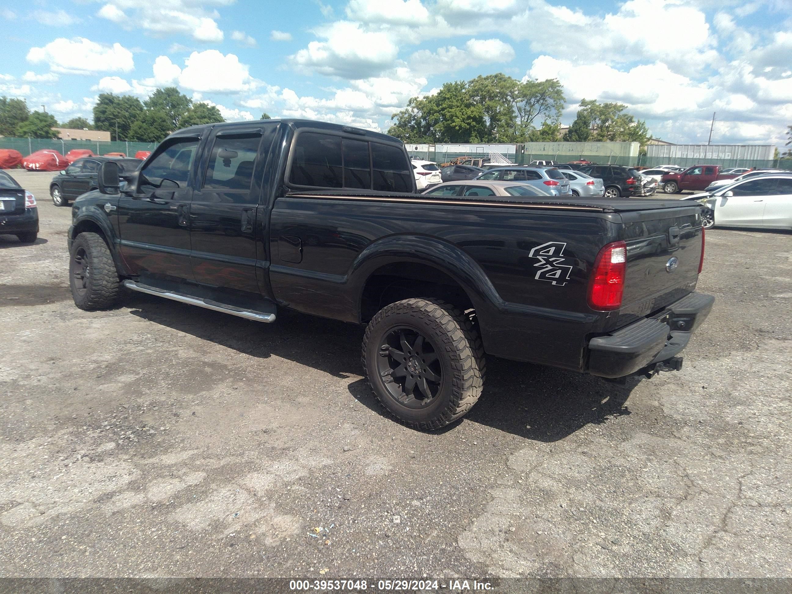 Photo 2 VIN: 1FTSW21P45EB41503 - FORD F250 