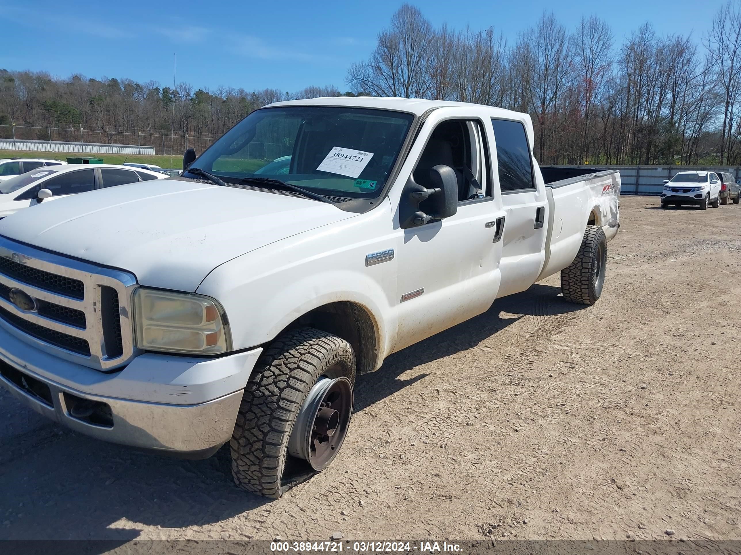 Photo 1 VIN: 1FTSW21P55EA32581 - FORD F250 