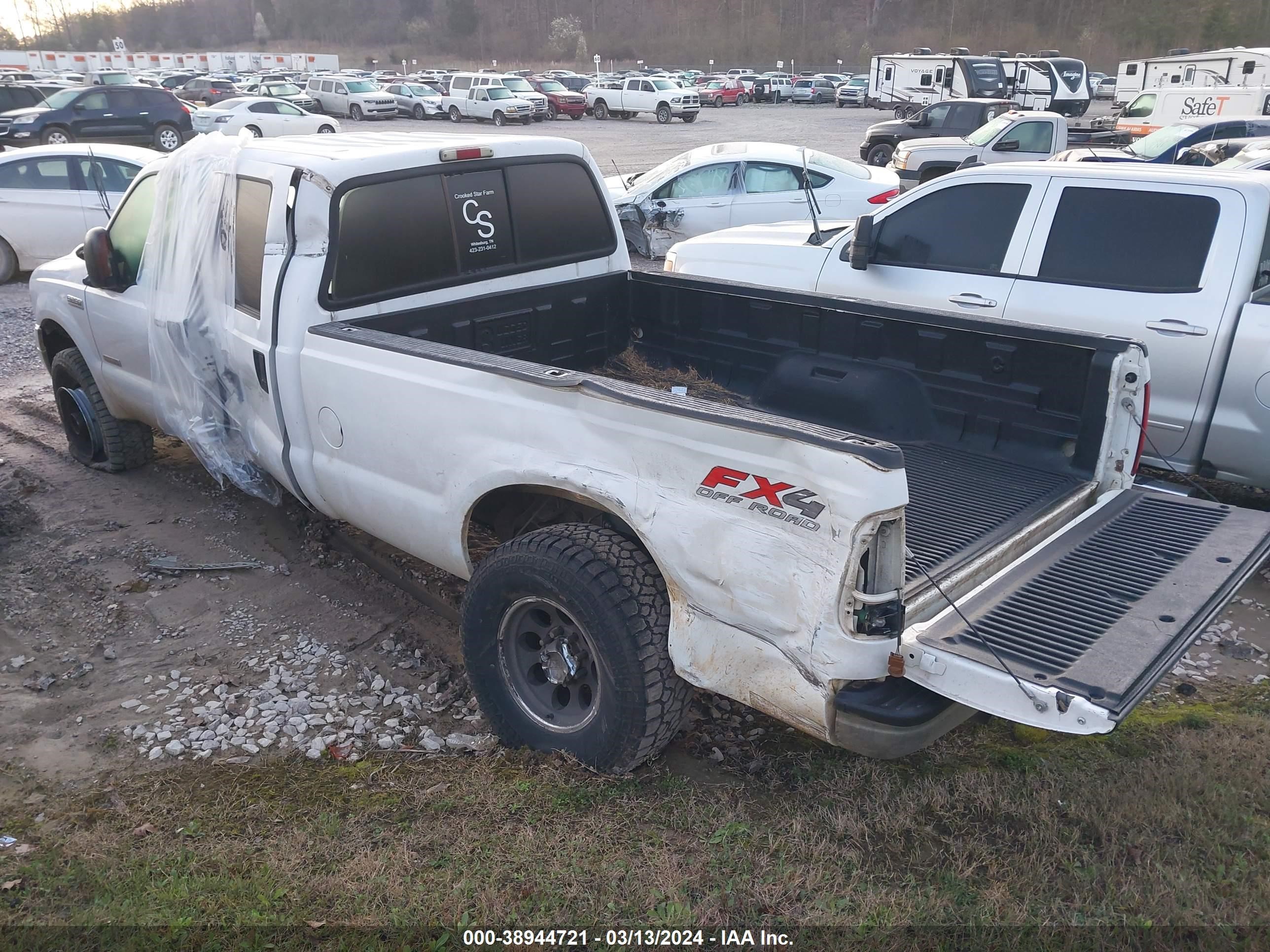 Photo 2 VIN: 1FTSW21P55EA32581 - FORD F250 