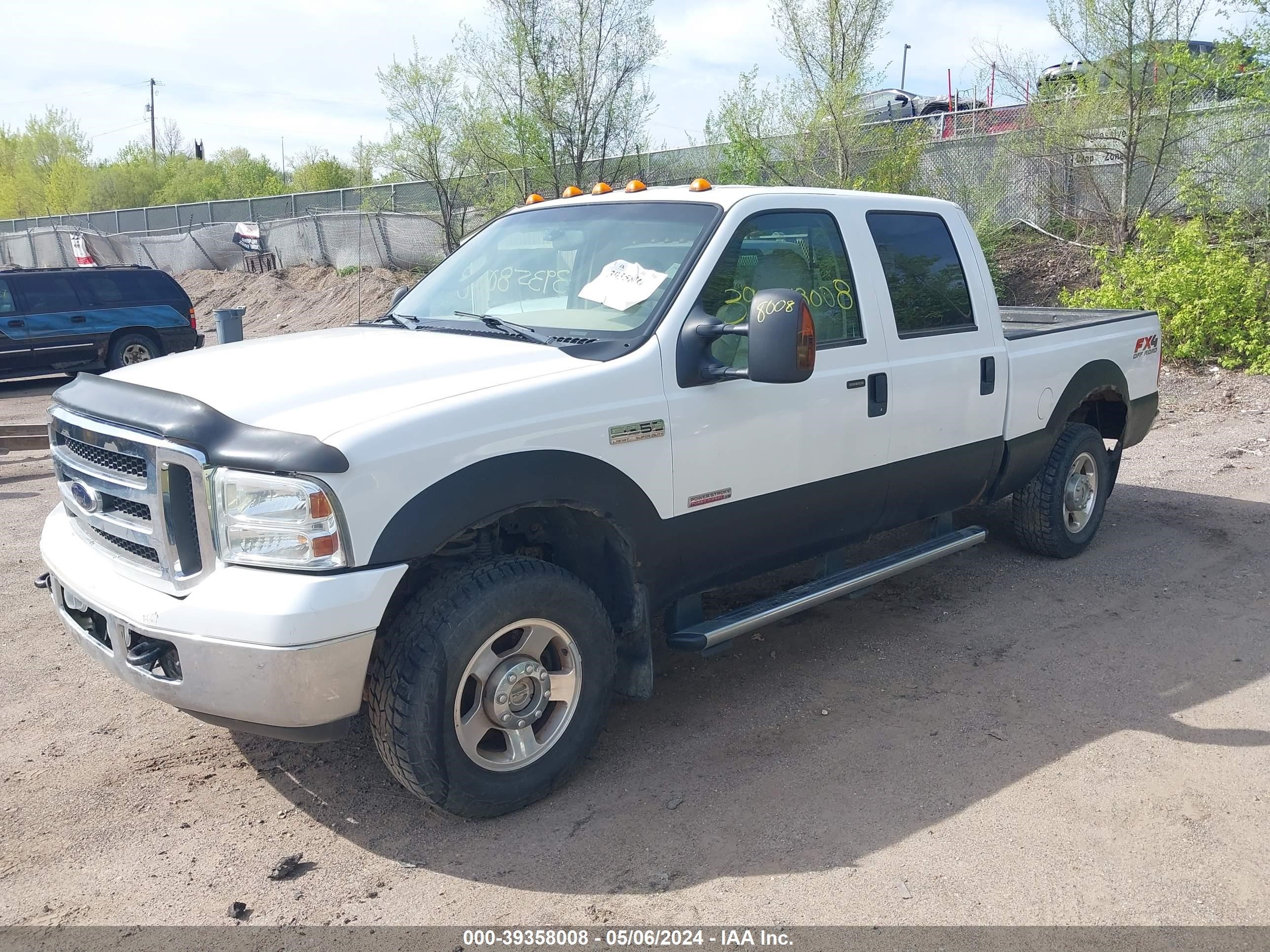 Photo 1 VIN: 1FTSW21P55EC99462 - FORD F250 