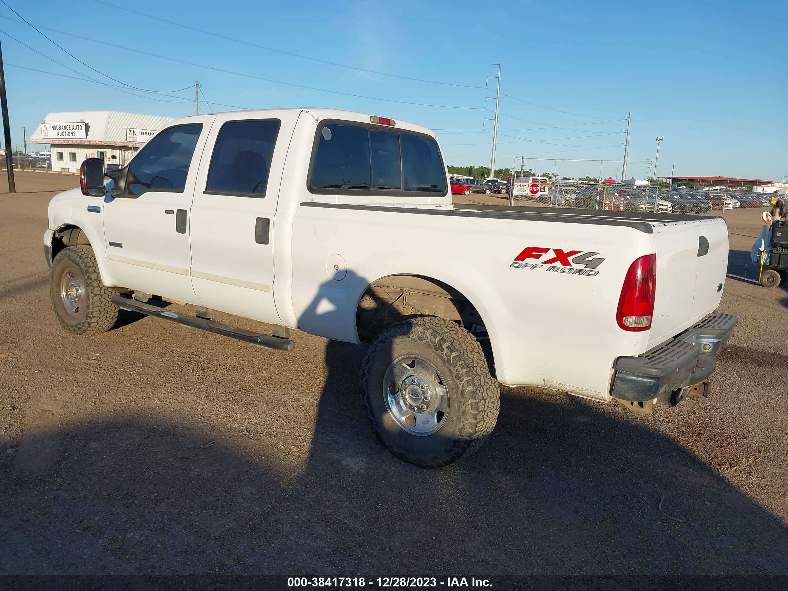 Photo 2 VIN: 1FTSW21P55ED10170 - FORD F250 