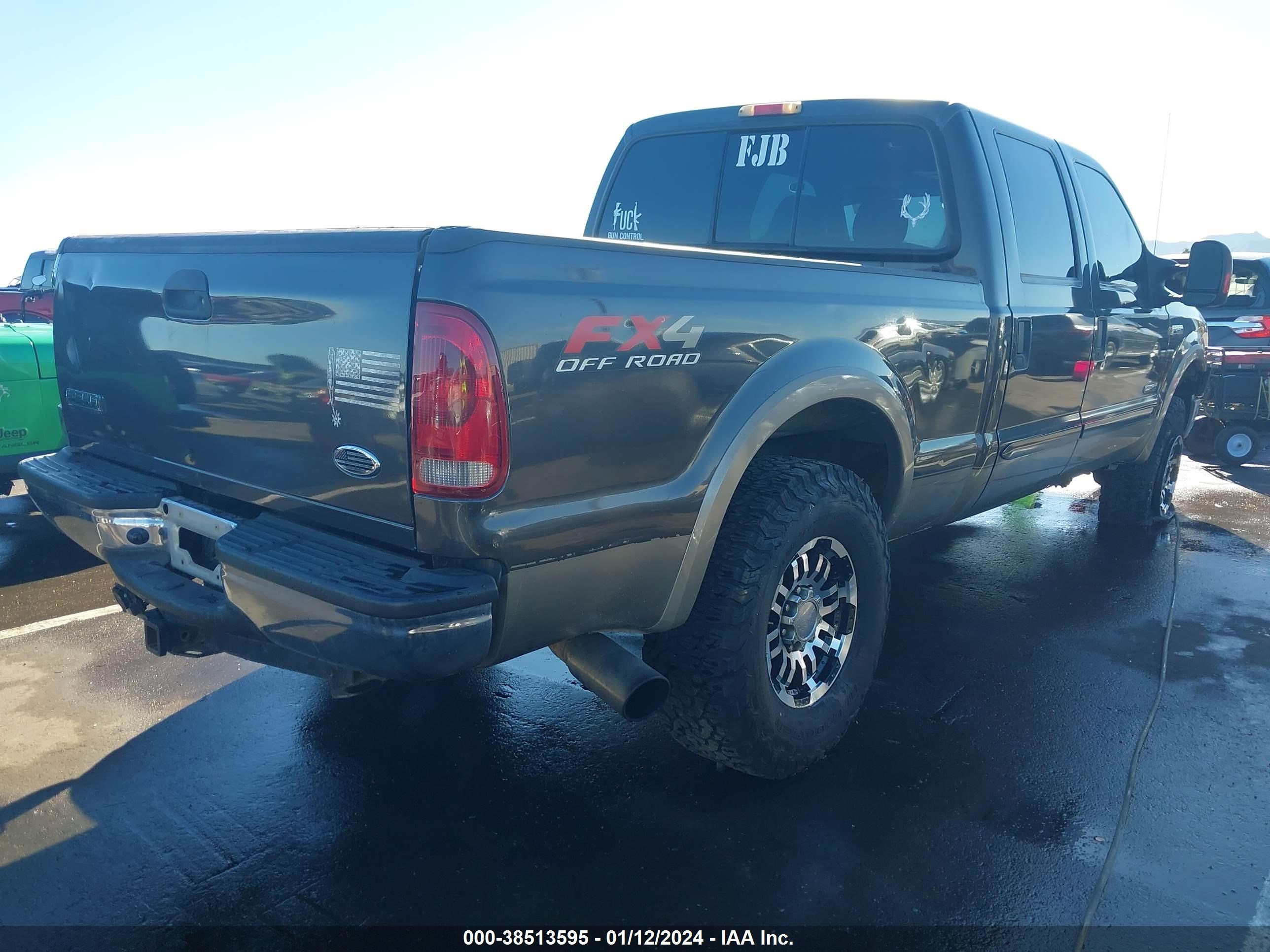 Photo 3 VIN: 1FTSW21P65ED11215 - FORD F250 