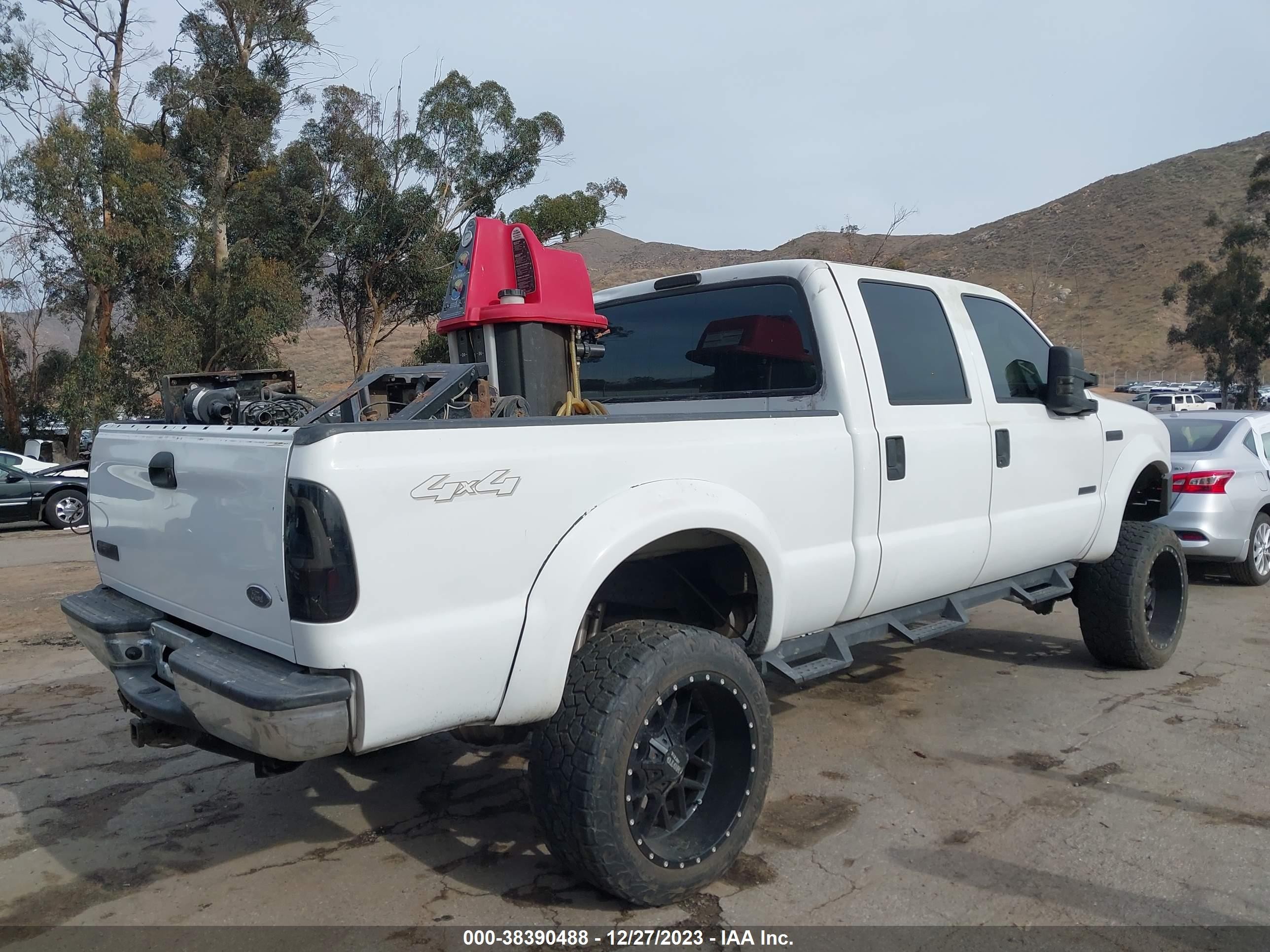 Photo 3 VIN: 1FTSW21P66EA13538 - FORD F250 