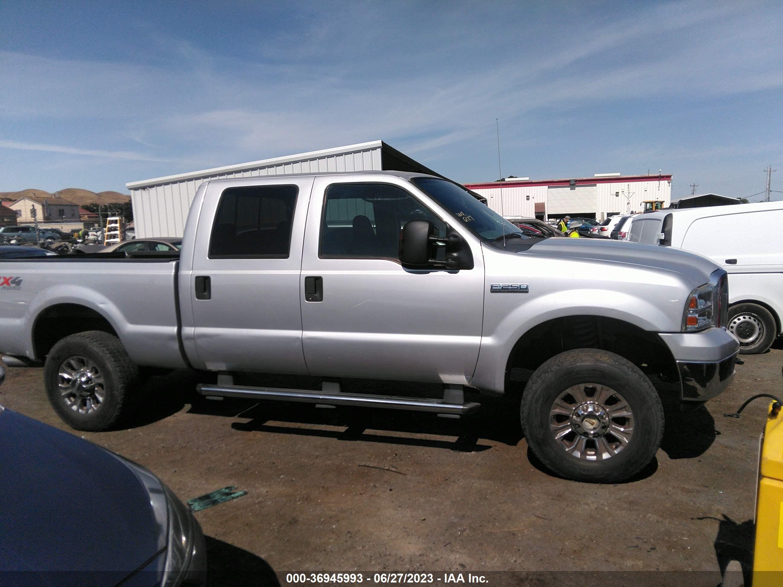 Photo 11 VIN: 1FTSW21PX5EB53512 - FORD F250 