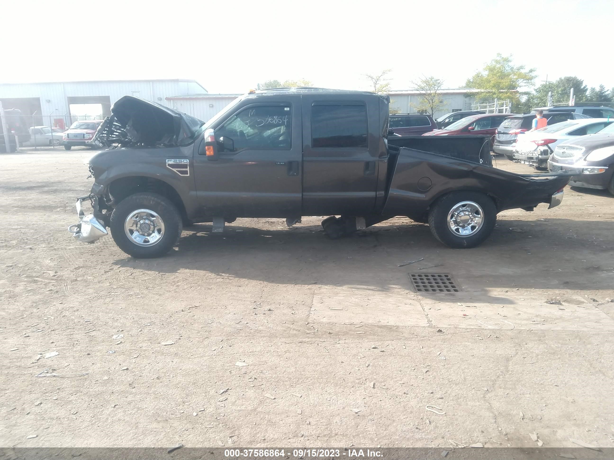 Photo 13 VIN: 1FTSW21R18ED28932 - FORD F250 