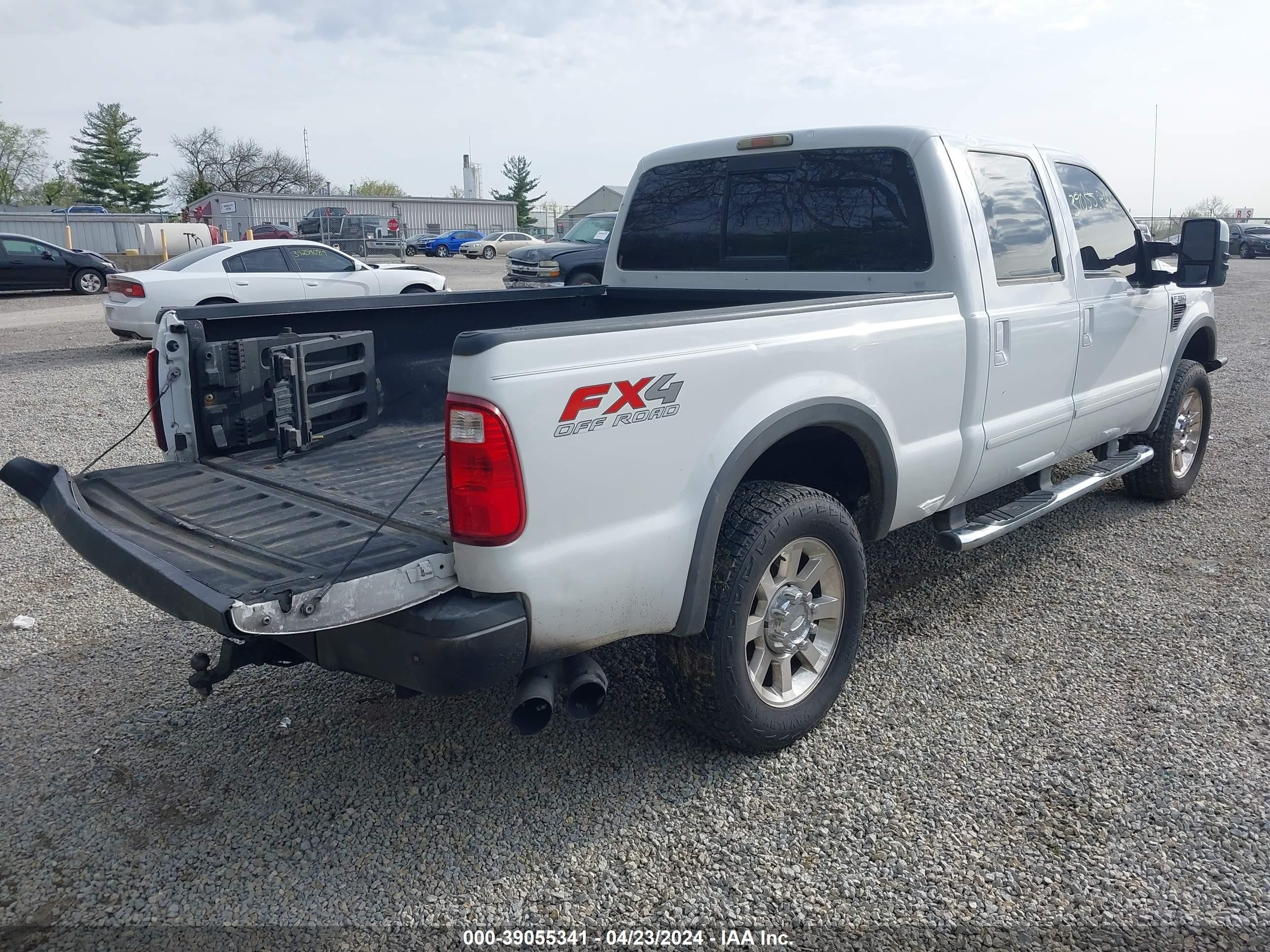 Photo 3 VIN: 1FTSW21R48ED29007 - FORD F250 