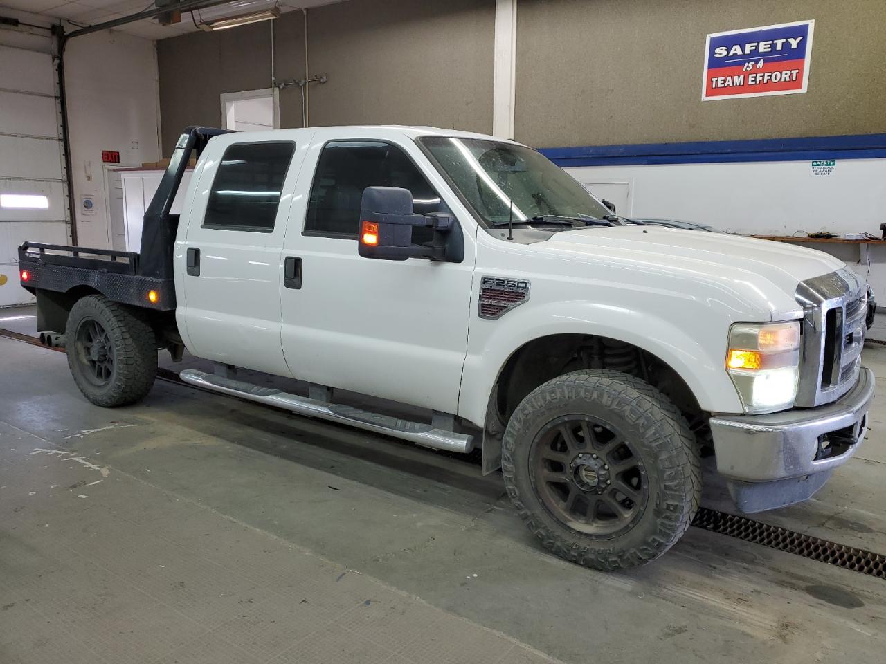 Photo 3 VIN: 1FTSW21R88ED84463 - FORD F250 