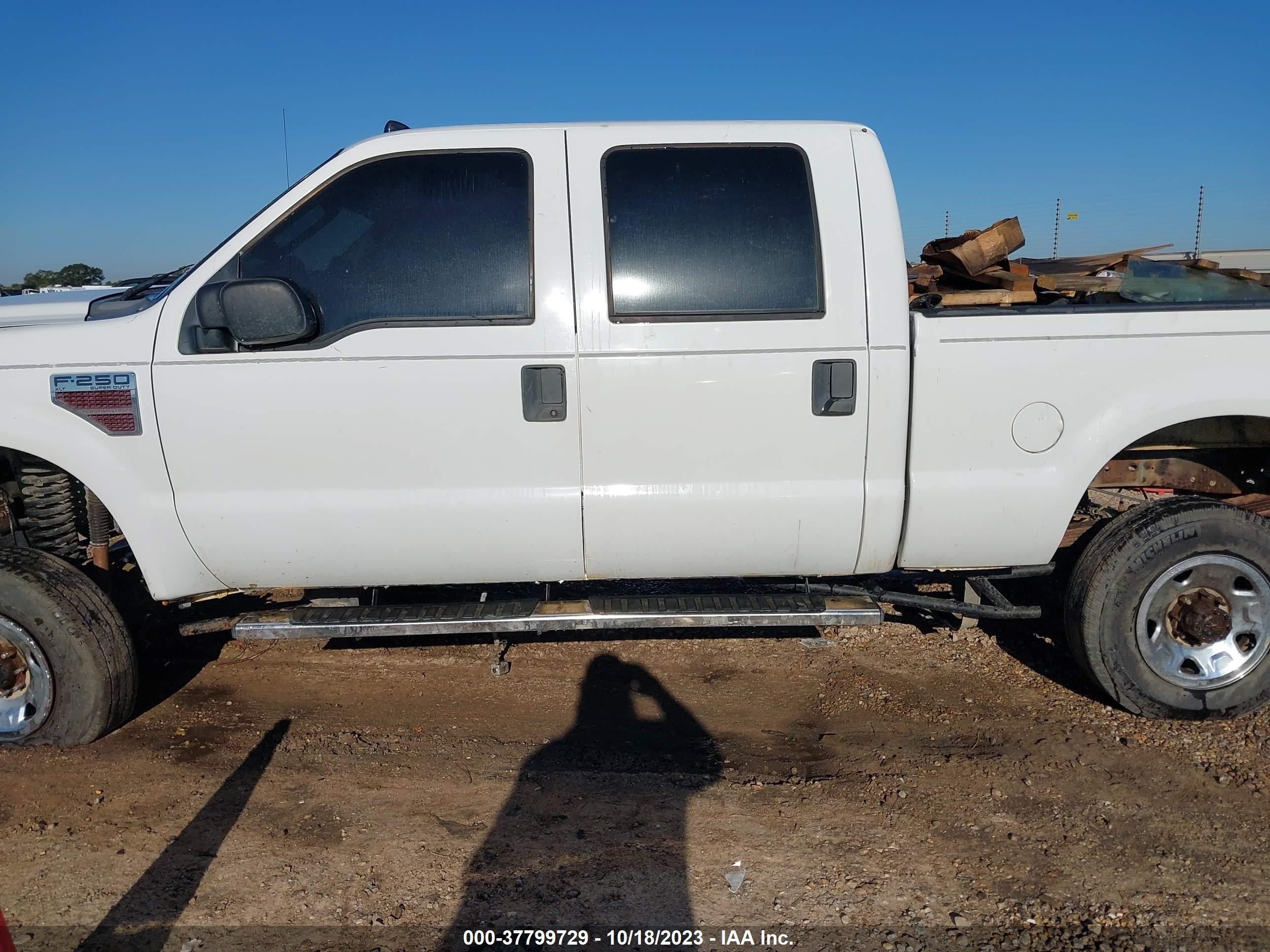 Photo 12 VIN: 1FTSW21R98EC00616 - FORD F250 