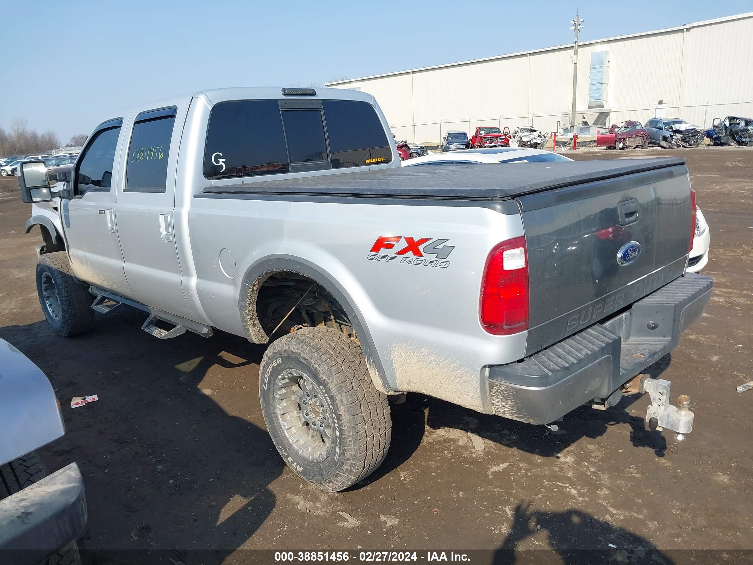 Photo 2 VIN: 1FTSW21R98EC61349 - FORD F250 