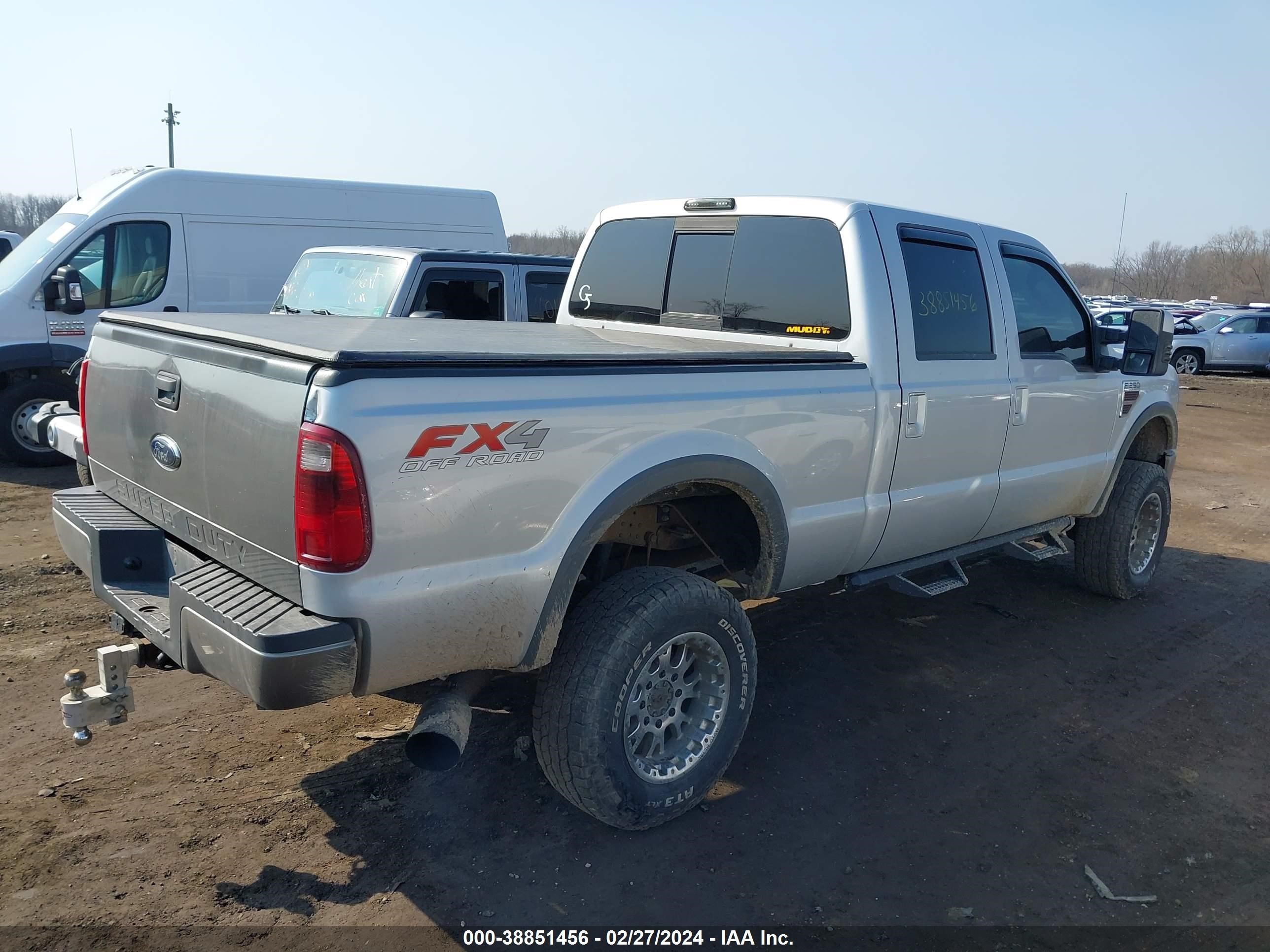 Photo 3 VIN: 1FTSW21R98EC61349 - FORD F250 