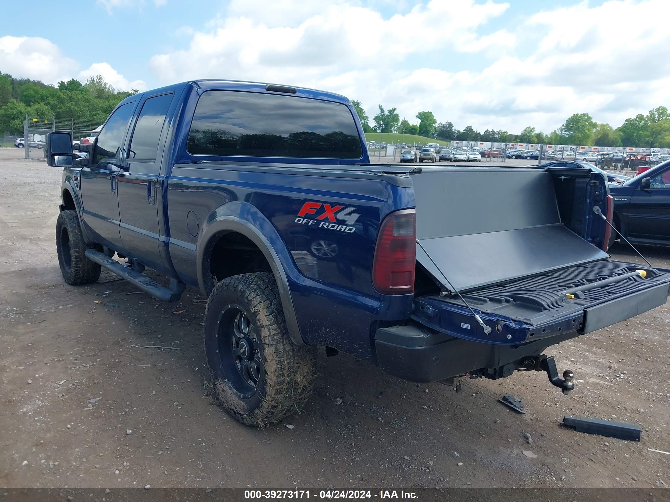 Photo 2 VIN: 1FTSW21RX8EE33811 - FORD F250 