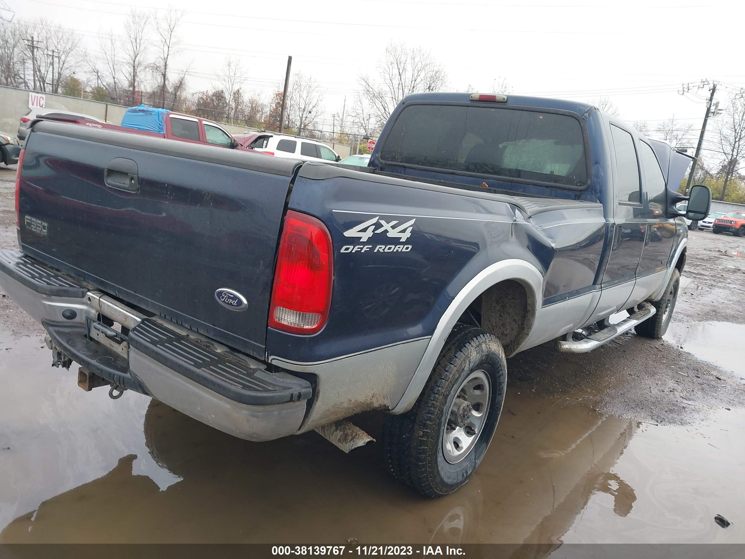 Photo 4 VIN: 1FTSW31F02EB68416 - FORD F350 