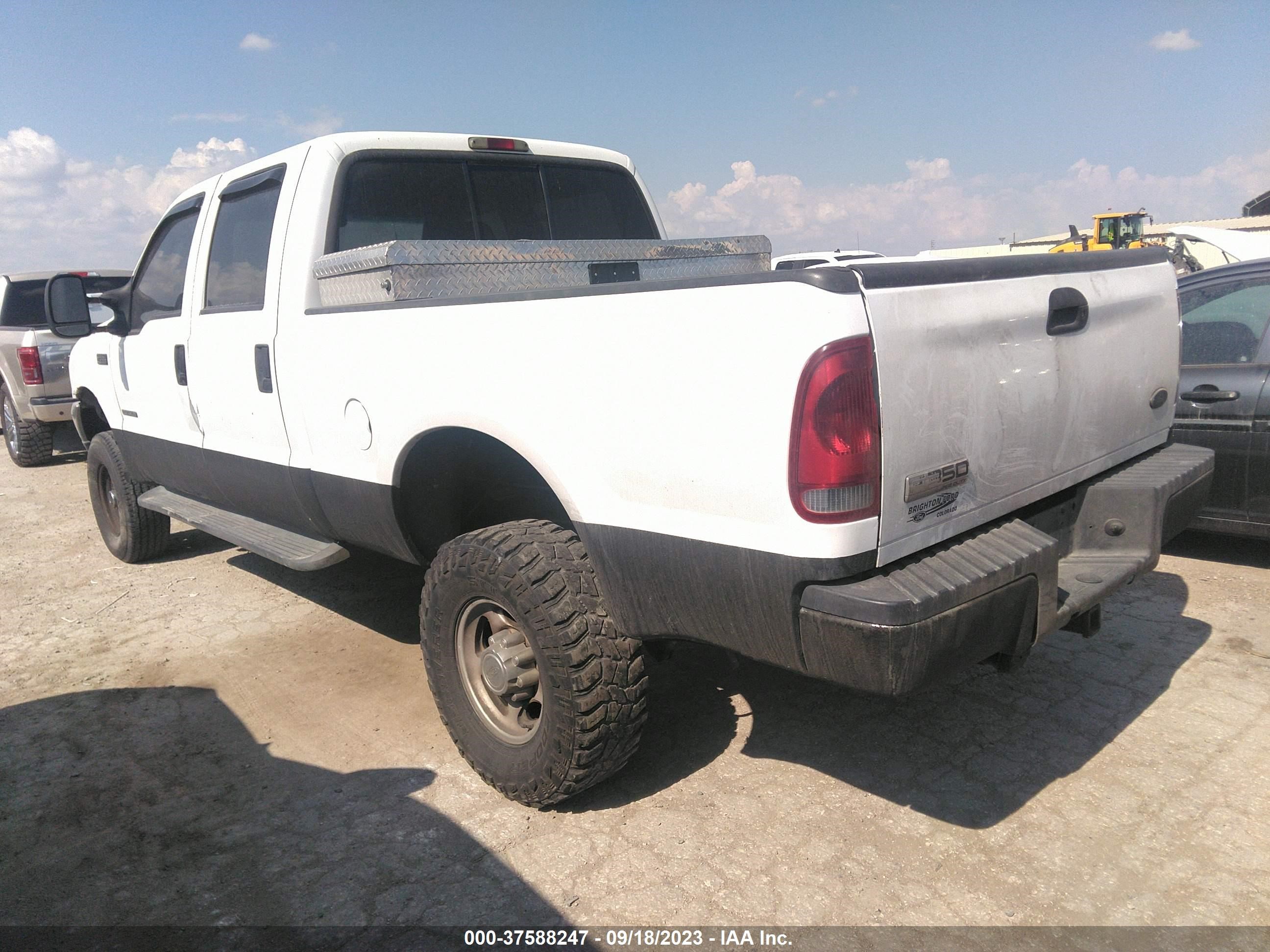 Photo 2 VIN: 1FTSW31F43EA05169 - FORD F350 