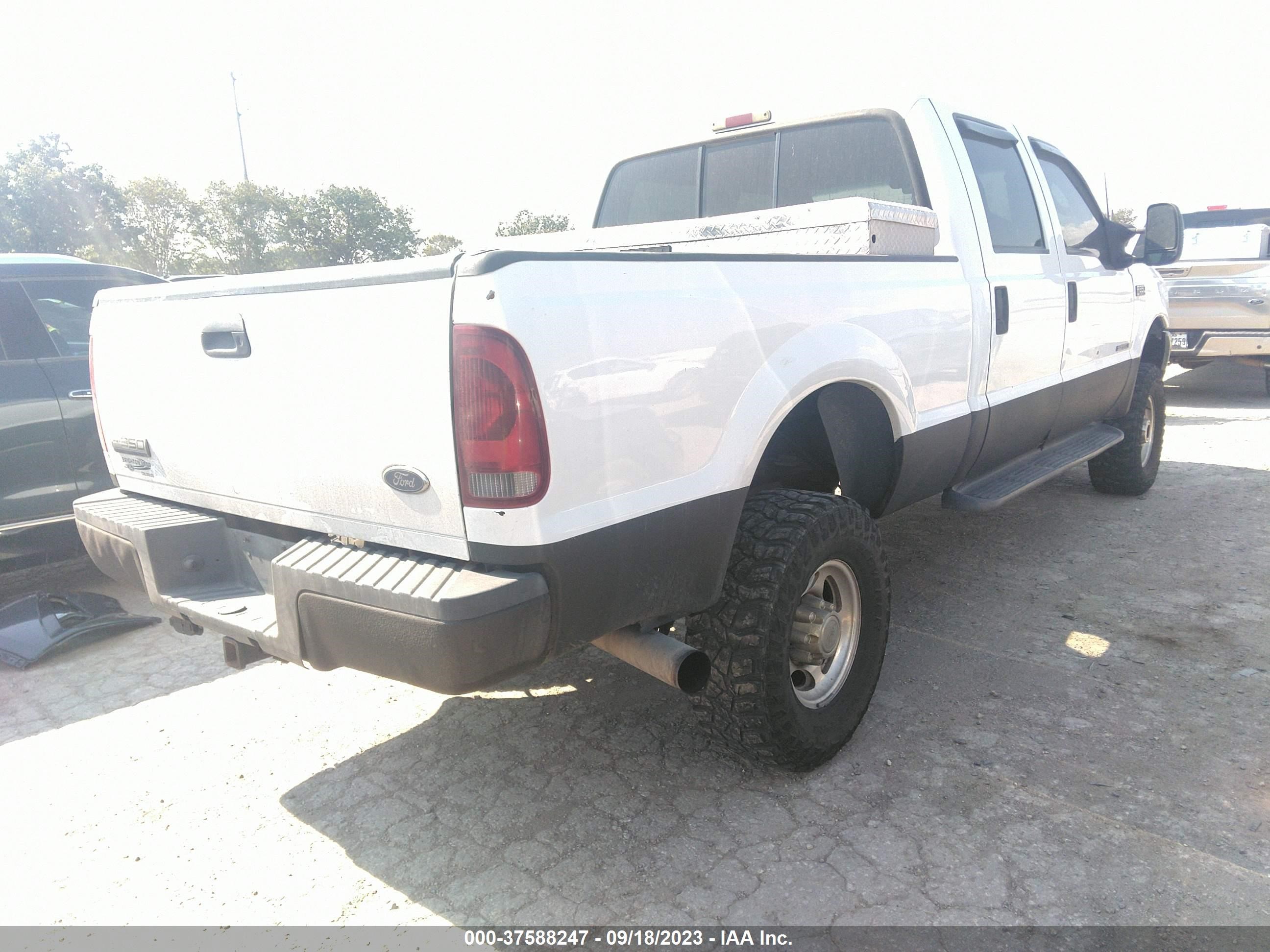 Photo 3 VIN: 1FTSW31F43EA05169 - FORD F350 