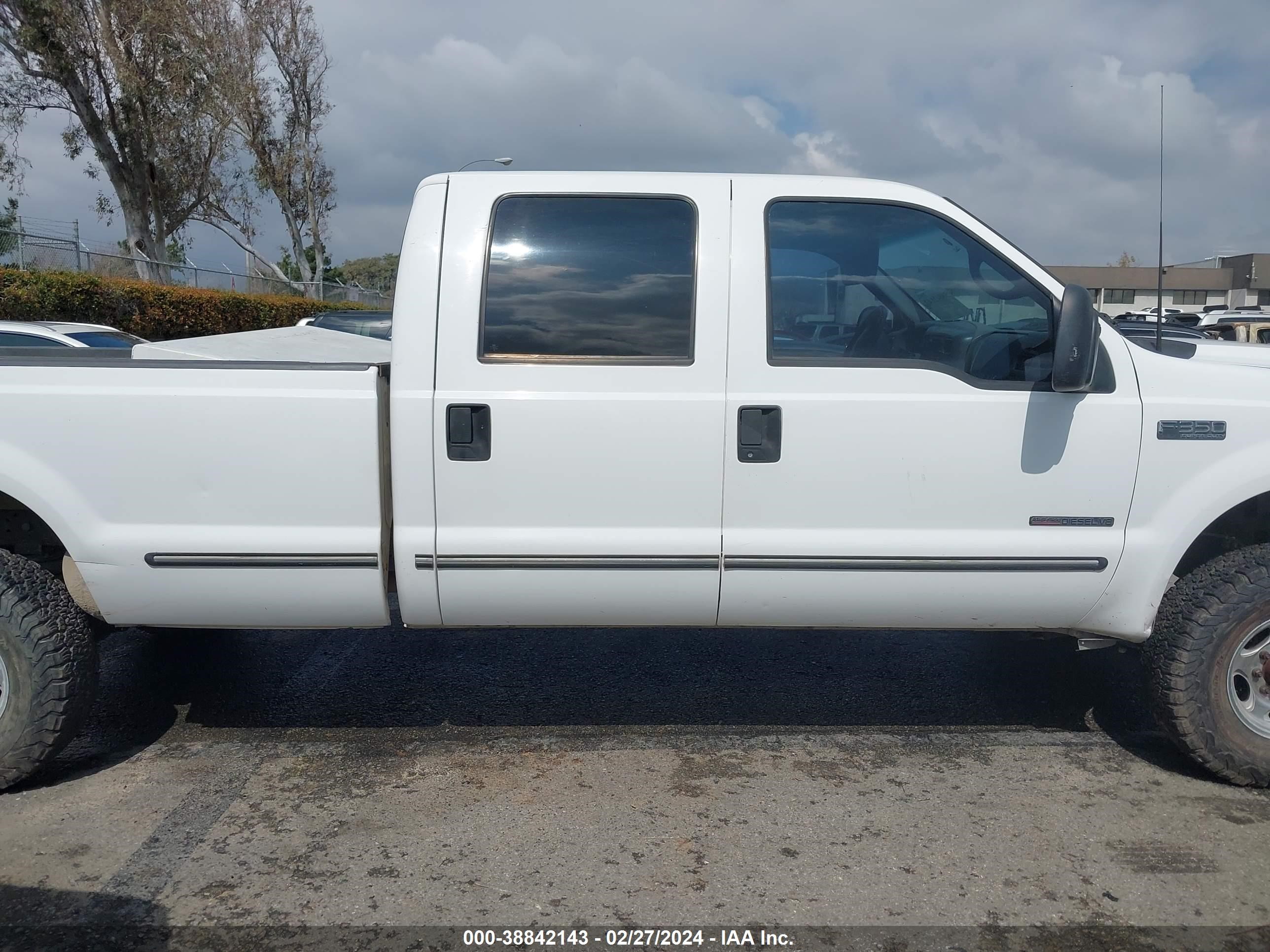 Photo 11 VIN: 1FTSW31F4XED37182 - FORD F350 