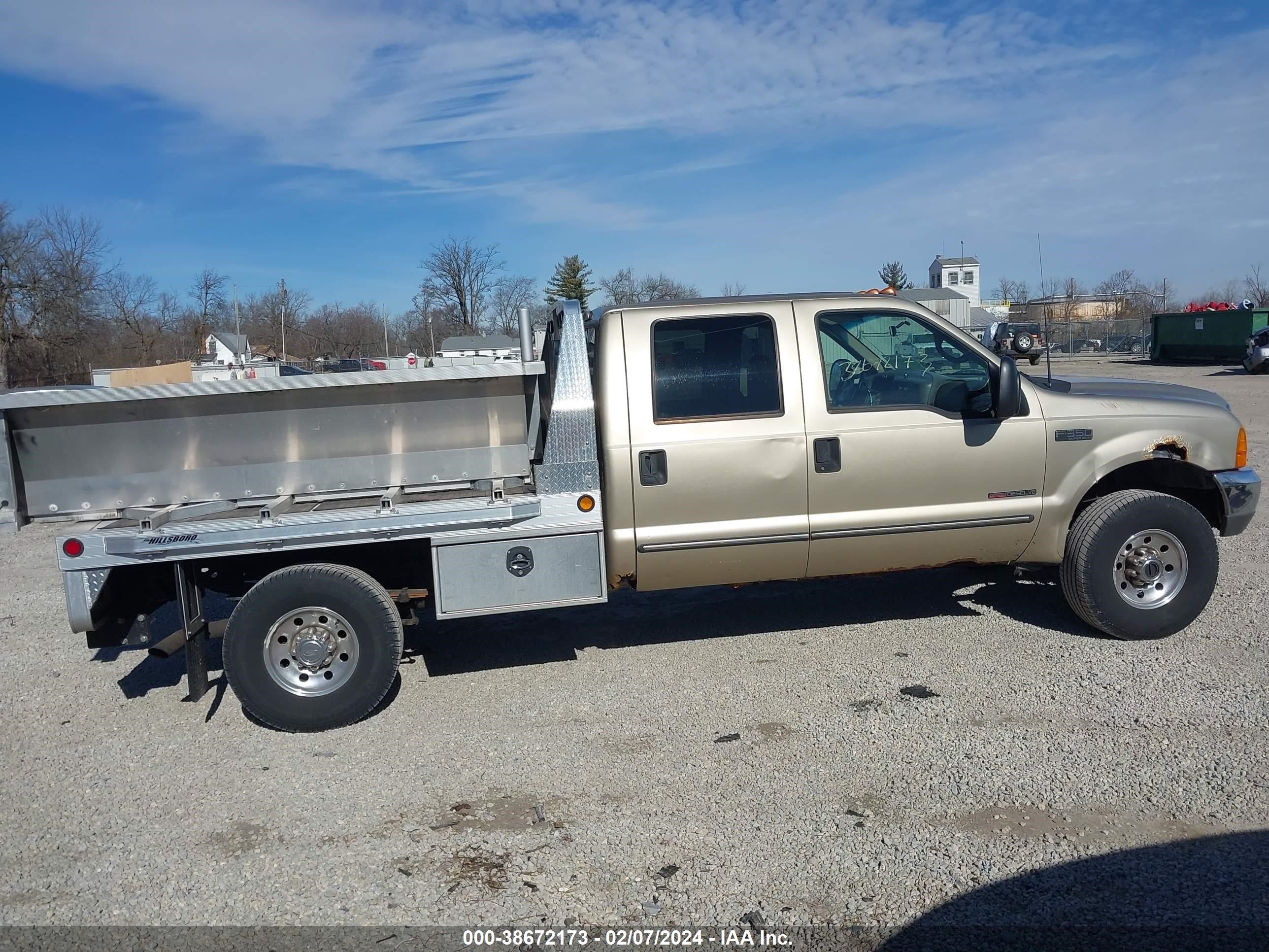 Photo 12 VIN: 1FTSW31F9YEB83795 - FORD F350 