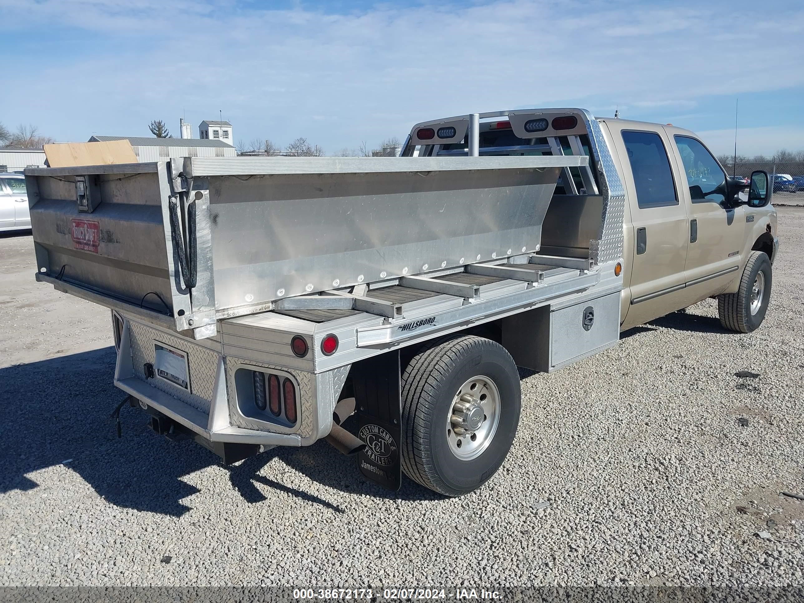 Photo 3 VIN: 1FTSW31F9YEB83795 - FORD F350 